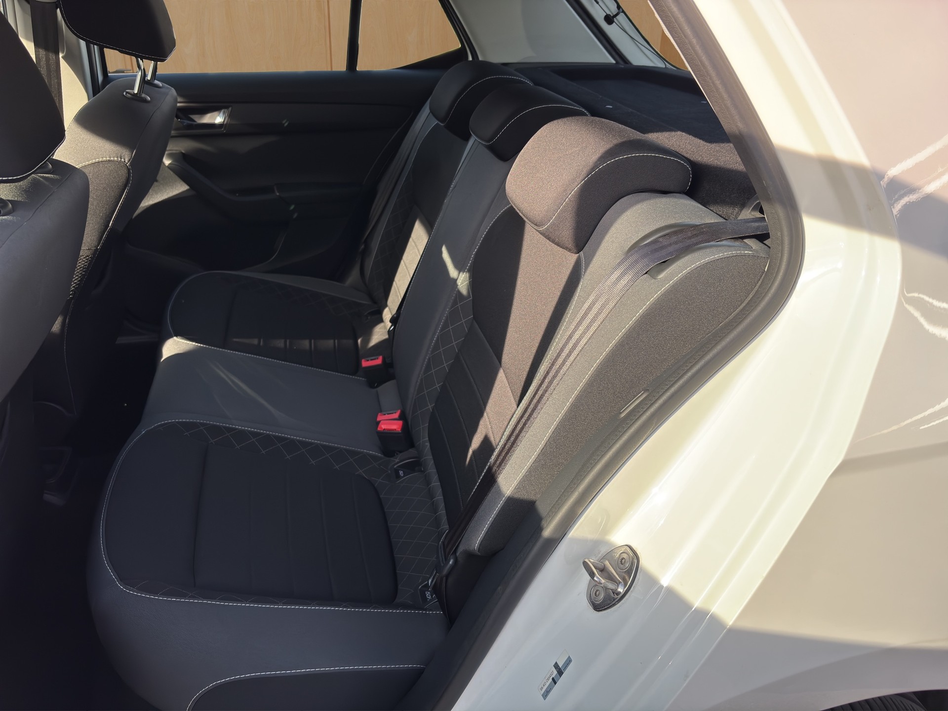 SKODA Fabia 1.0 TSI Ambition DSG-image-7