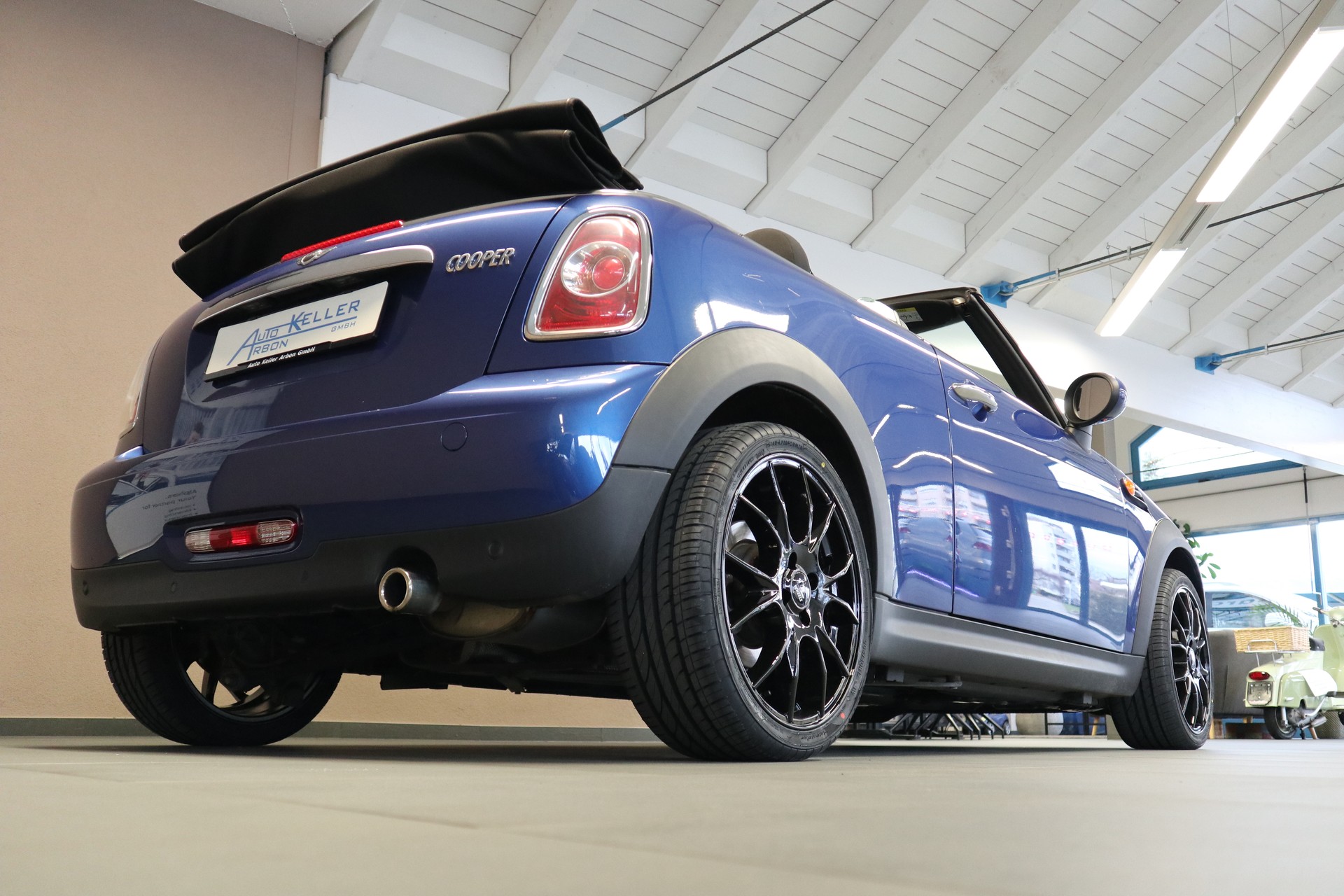 MINI Cabrio R57 1.6i Cooper-image-5