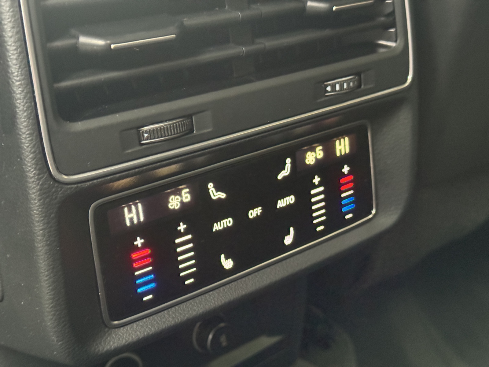 AUDI Q8 50 TDI quattro tiptronic-image-23