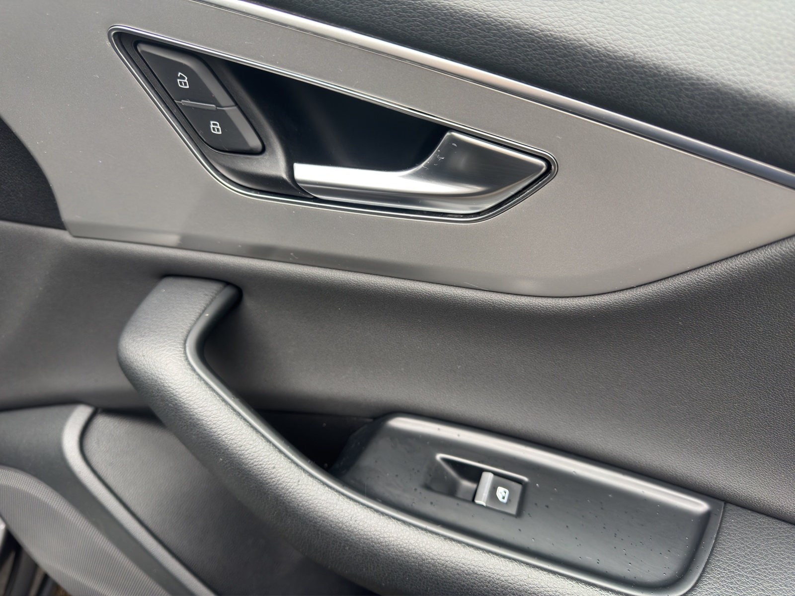 AUDI Q8 50 TDI quattro tiptronic-image-16