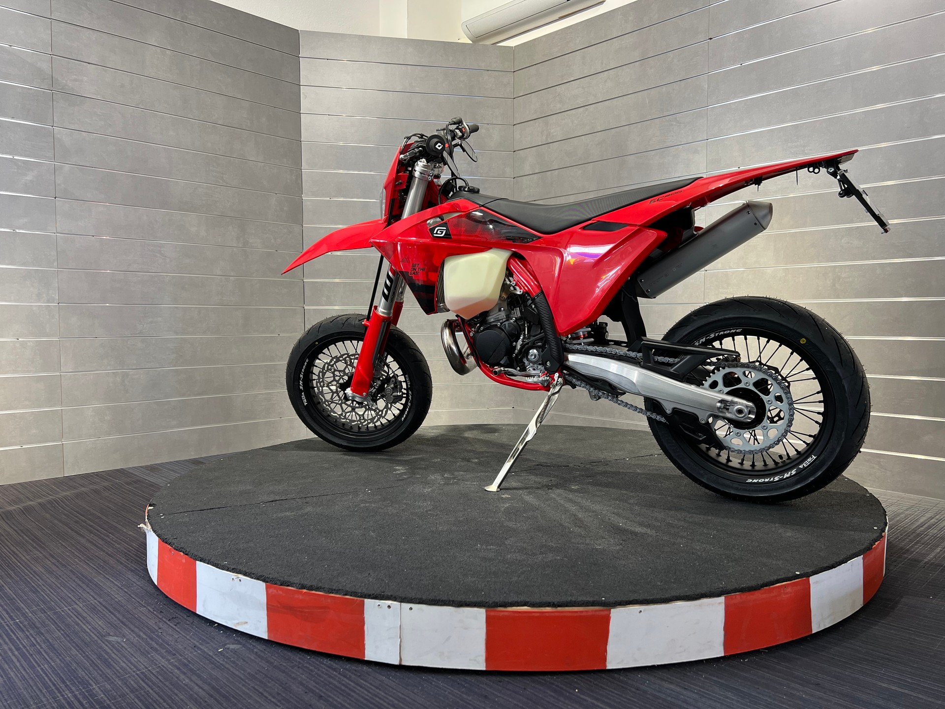 GASGAS EC 300-image-2