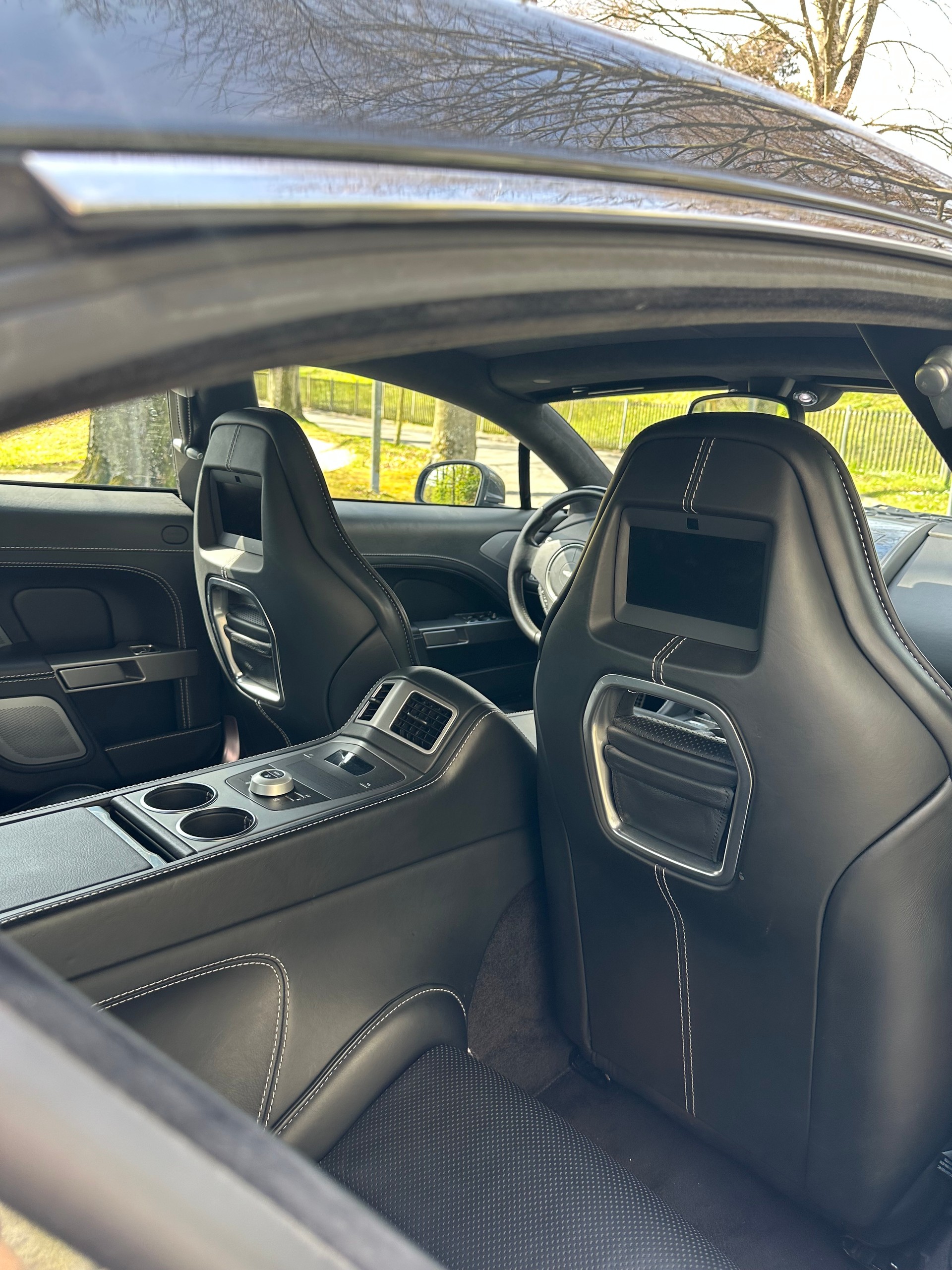 ASTON MARTIN Rapide 5.9 V12 Touchtronic 2-image-9