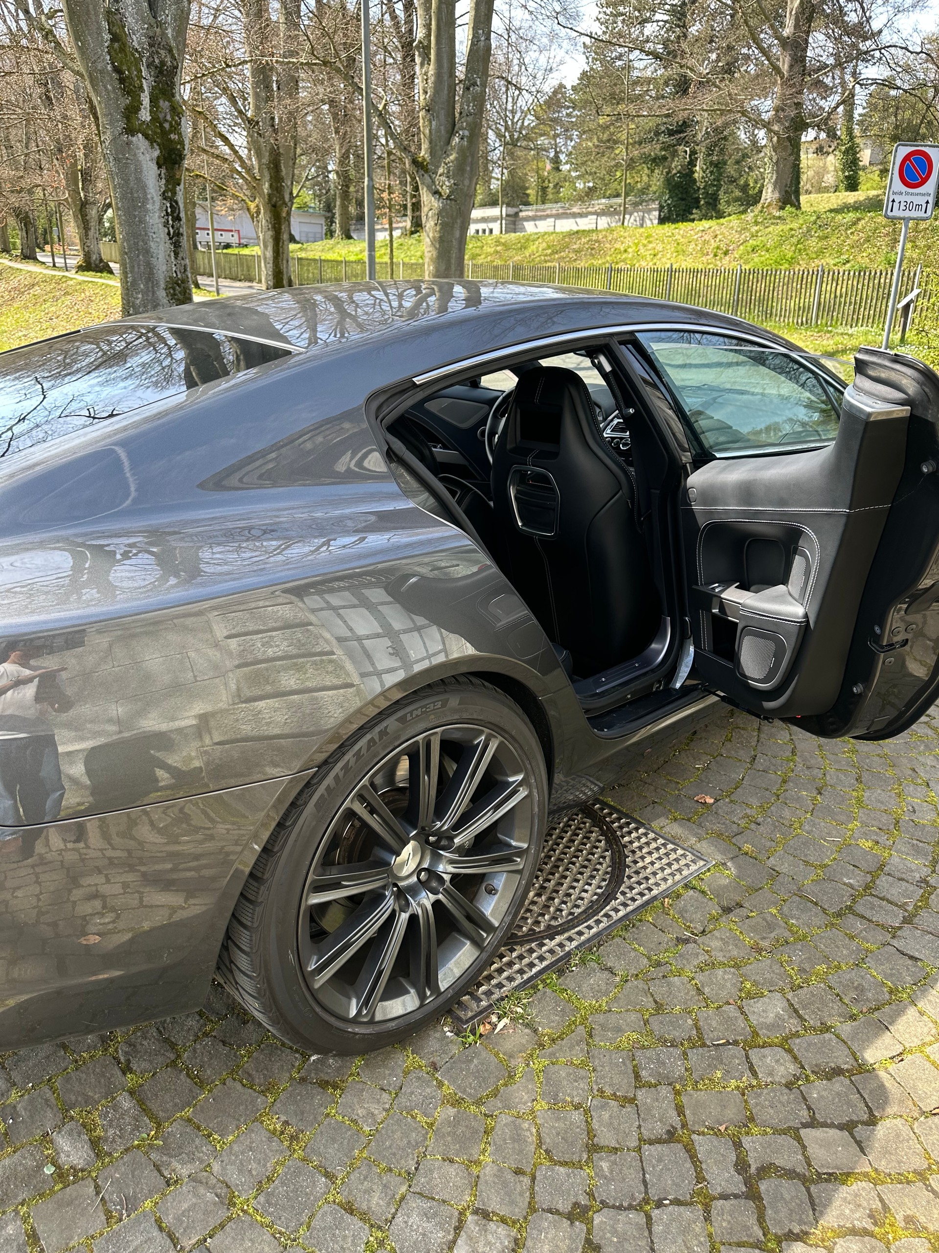 ASTON MARTIN Rapide 5.9 V12 Touchtronic 2-image-7