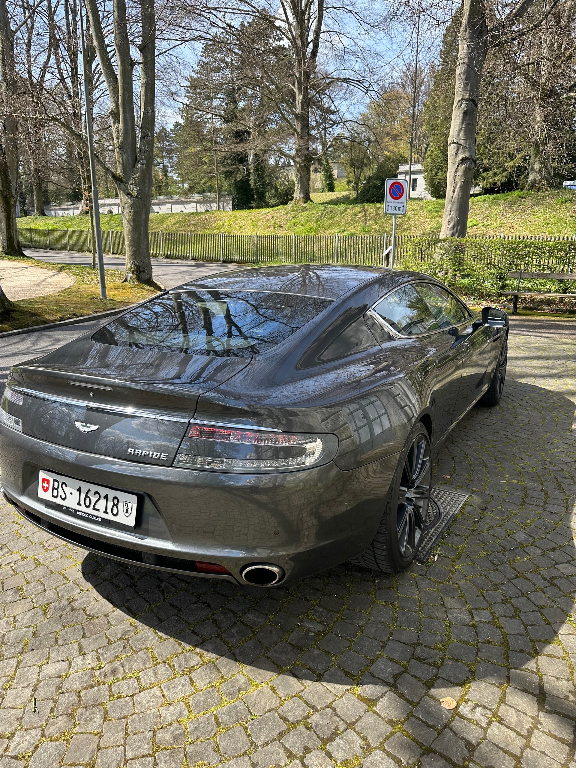 ASTON MARTIN Rapide 5.9 V12 Touchtronic 2-image-5