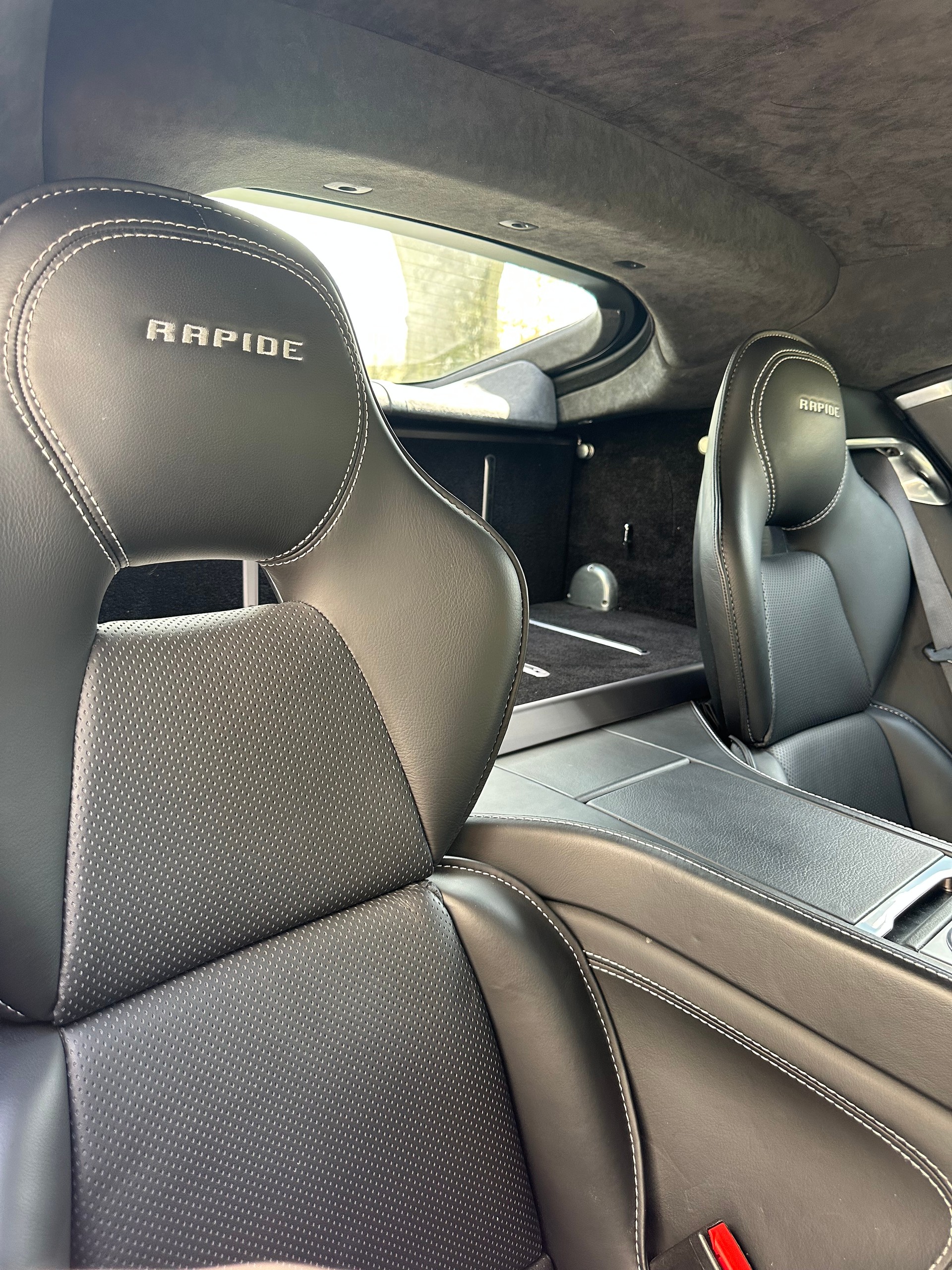 ASTON MARTIN Rapide 5.9 V12 Touchtronic 2-image-13
