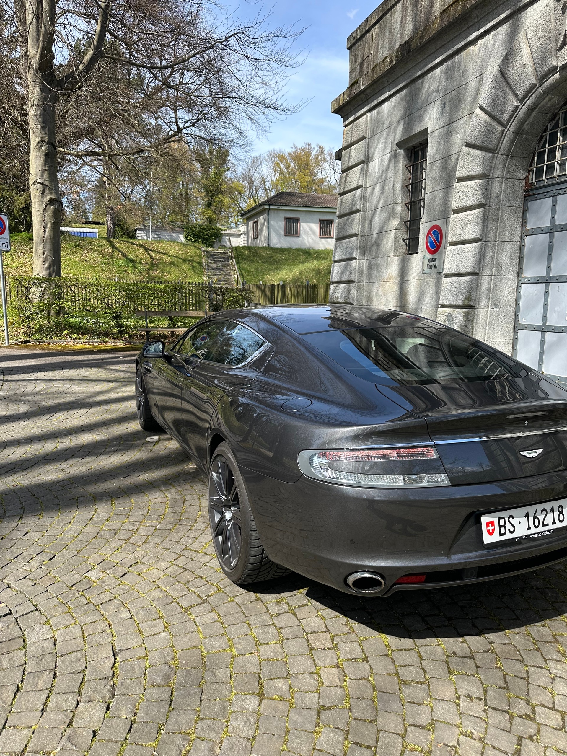 ASTON MARTIN Rapide 5.9 V12 Touchtronic 2-image-4