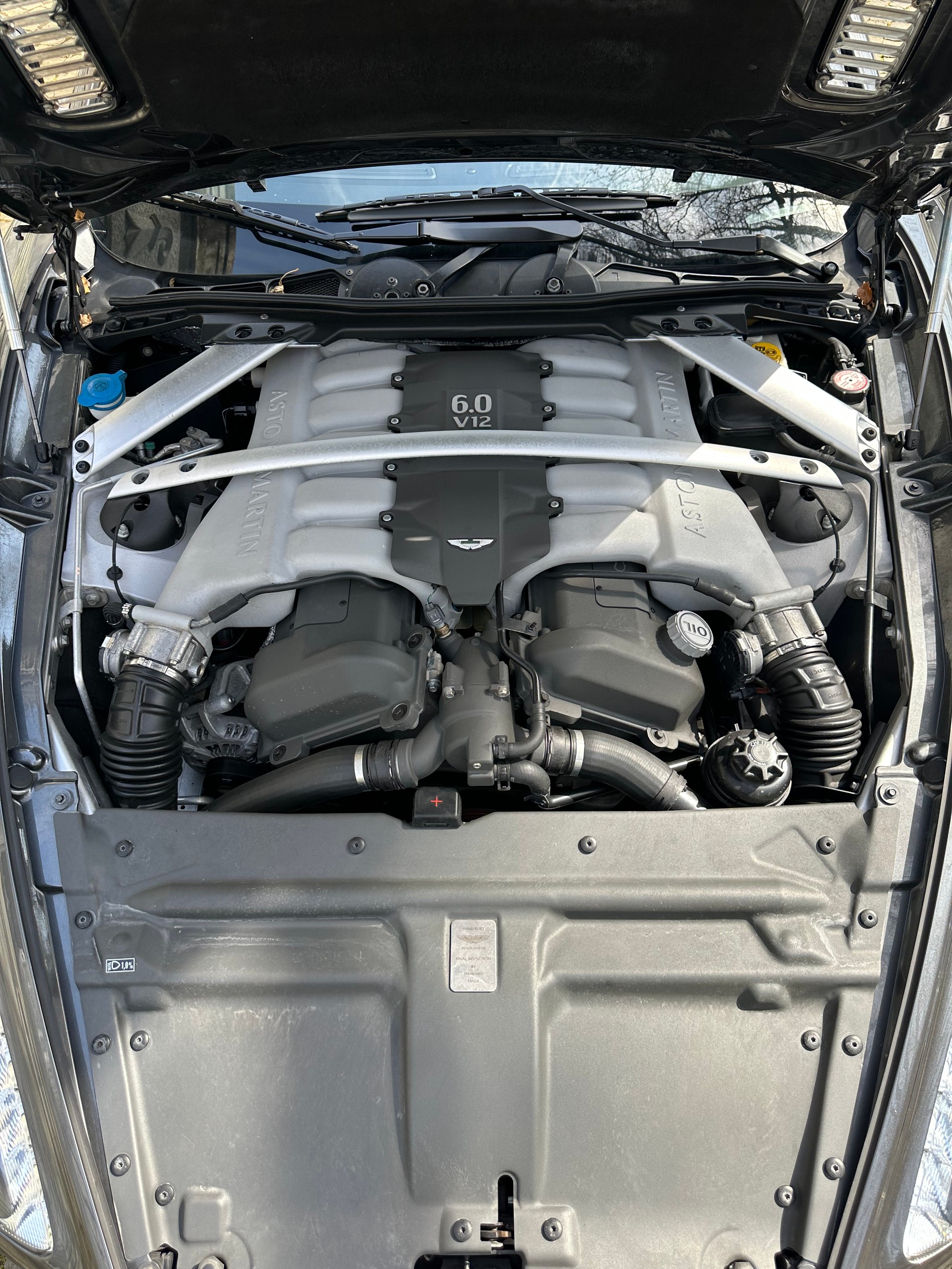 ASTON MARTIN Rapide 5.9 V12 Touchtronic 2-image-2