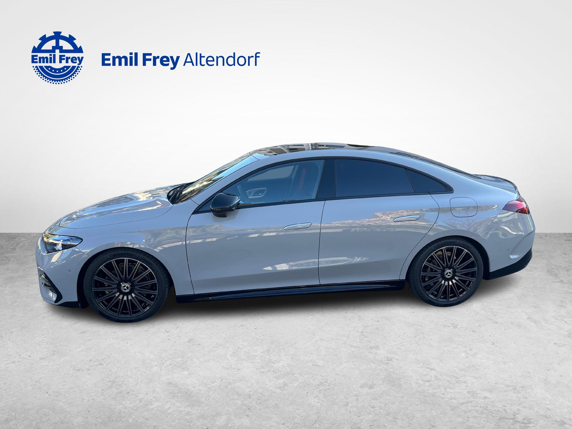 MERCEDES-BENZ CLA 220 4MATIC AMG Line-showroom-element-1
