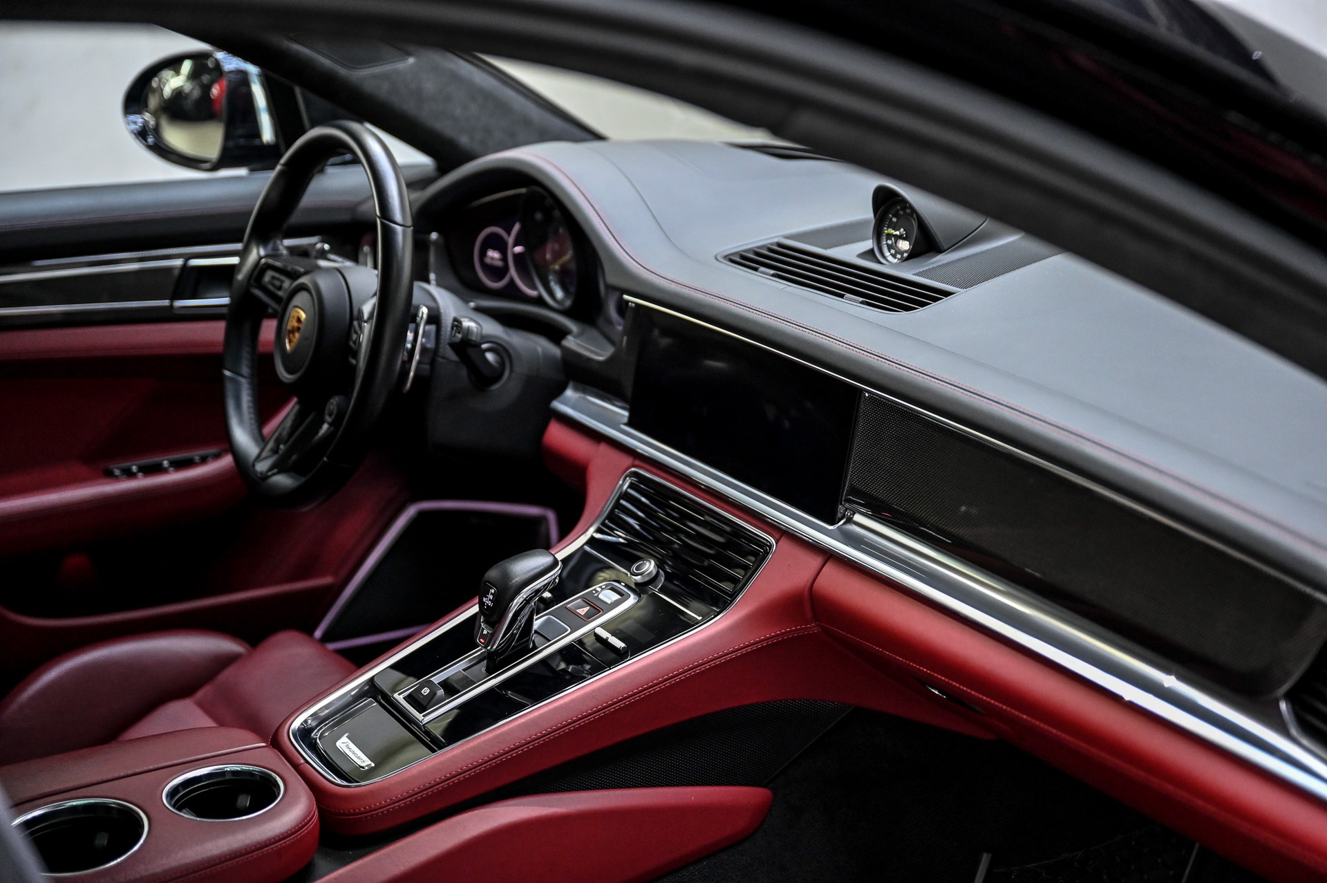 PORSCHE Panamera Turbo S E-Hybrid-image-19