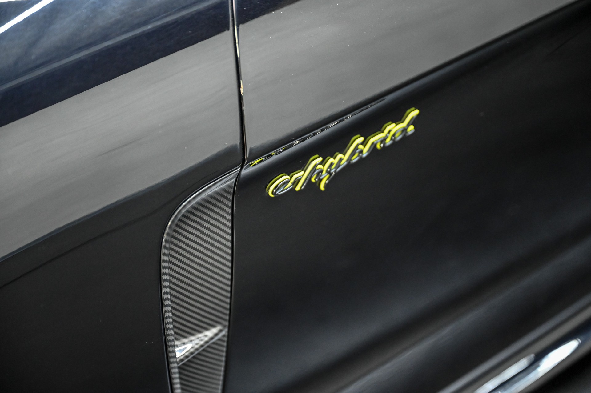 PORSCHE Panamera Turbo S E-Hybrid-image-15