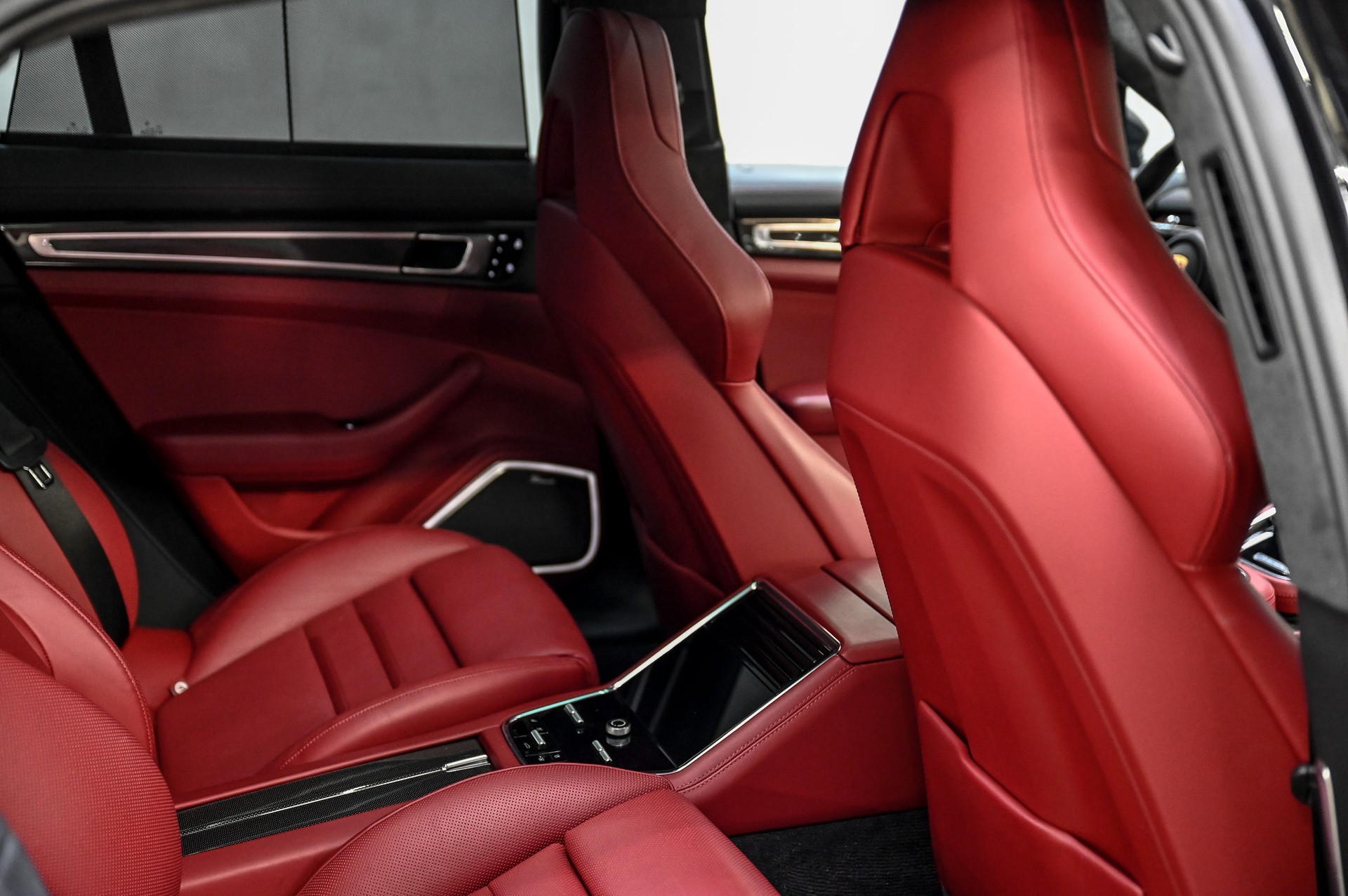 PORSCHE Panamera Turbo S E-Hybrid-image-36