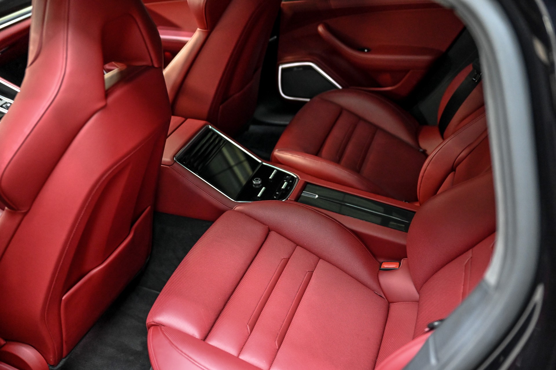 PORSCHE Panamera Turbo S E-Hybrid-image-33