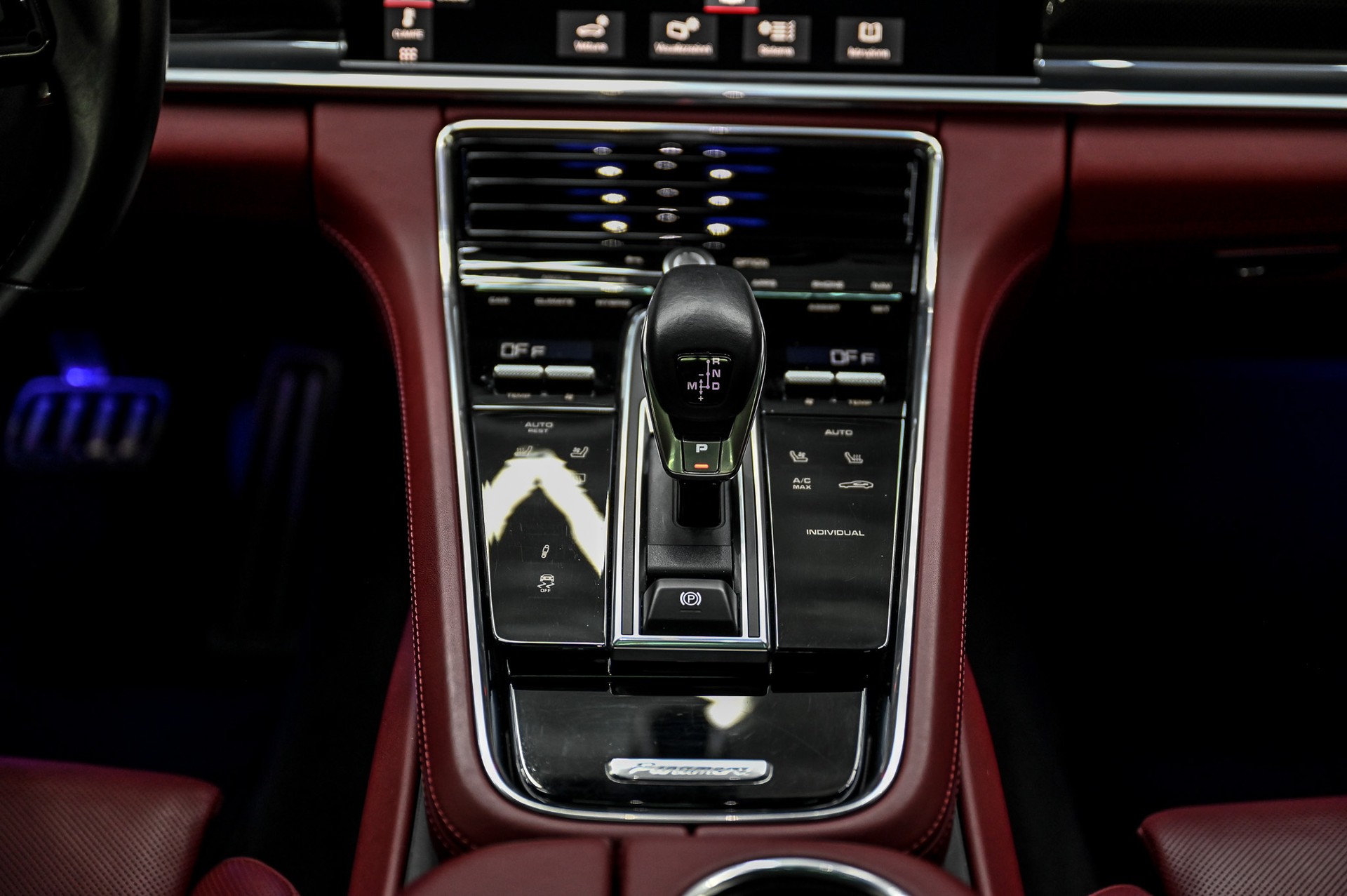 PORSCHE Panamera Turbo S E-Hybrid-image-24