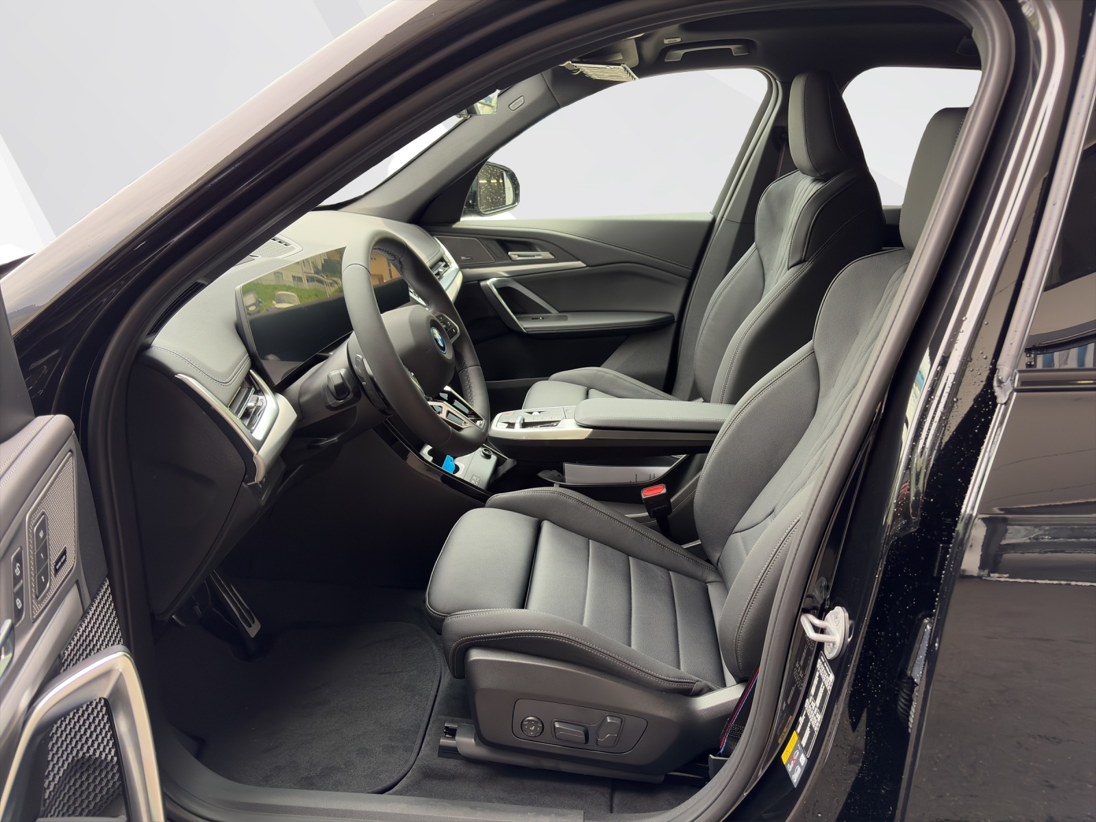BMW X1 30e xDrive-image-9