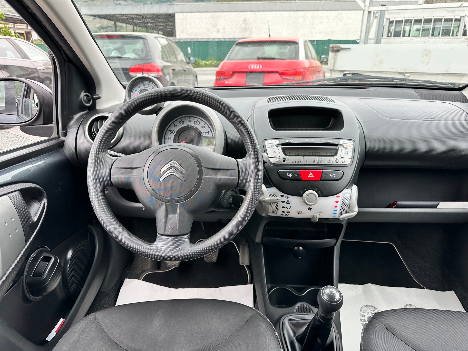CITROEN C1 1.0i Séduction-image-12