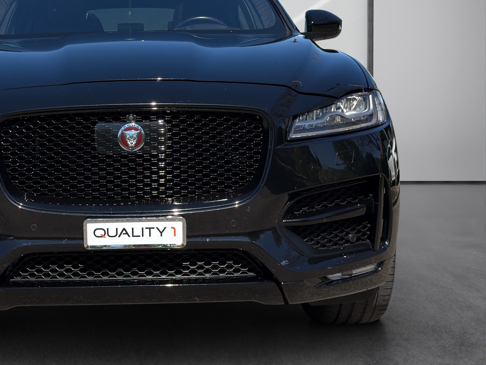 JAGUAR F-Pace 30t 2.0 Prestige AWD Automatik-image-7