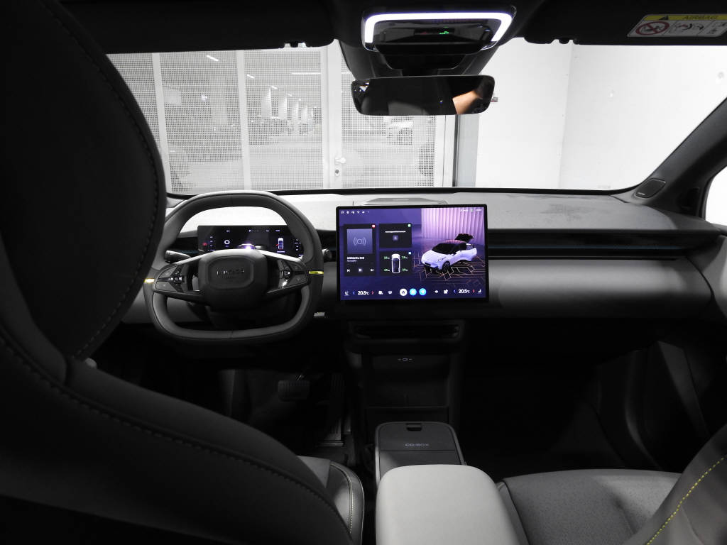 LYNK & CO 02-image-7