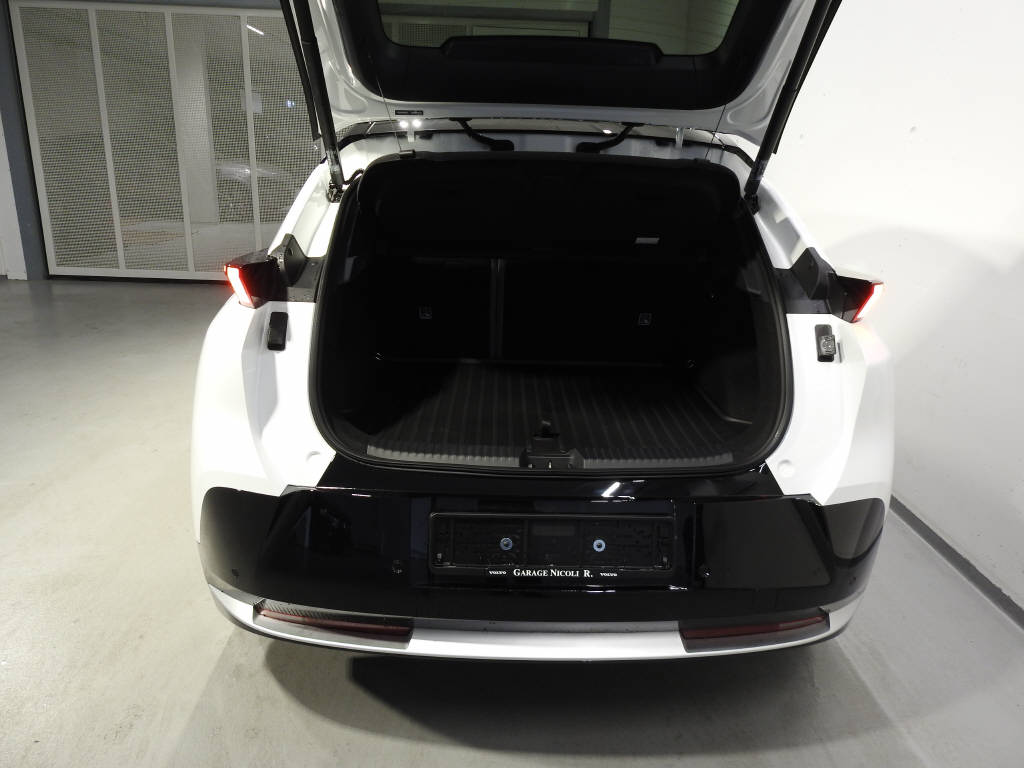 LYNK & CO 02-image-5