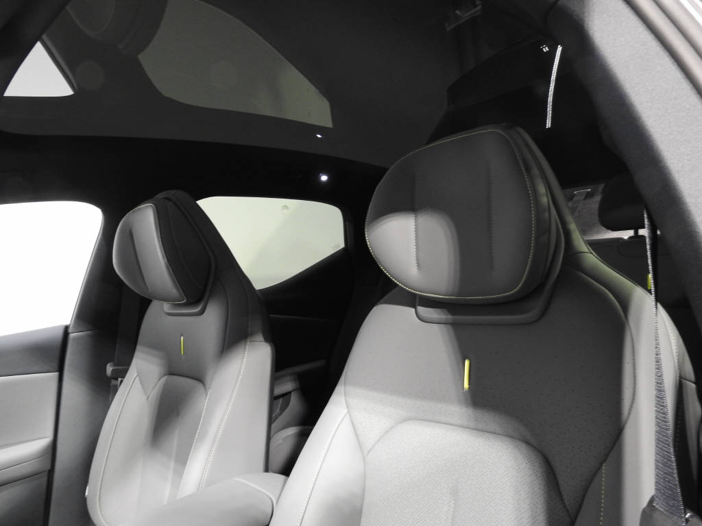 LYNK & CO 02-image-13