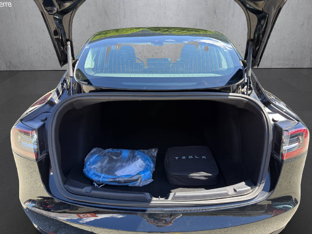 TESLA Model 3 Long Range Dual Motor AWD-image-15