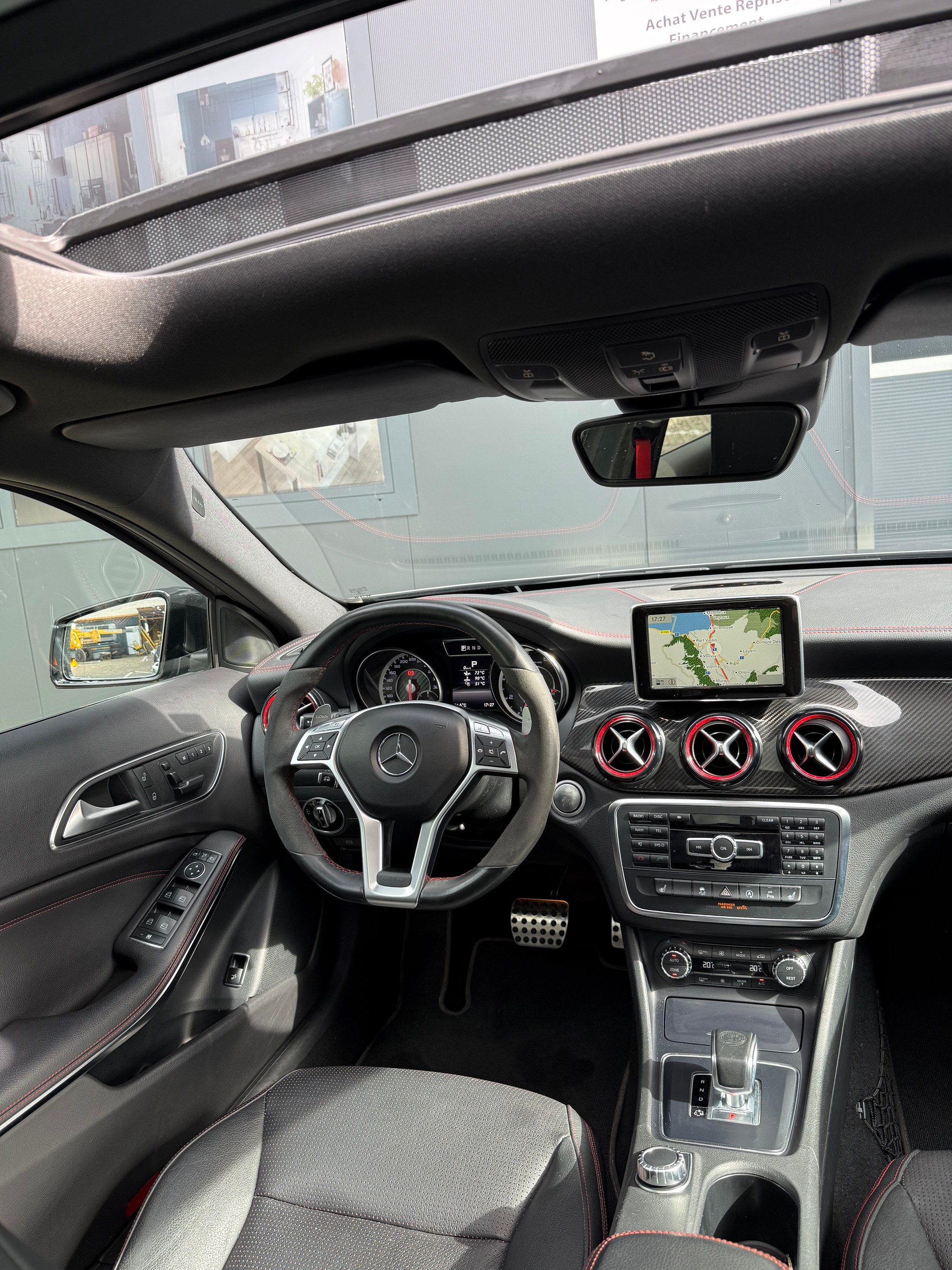 MERCEDES-BENZ GLA 45 AMG 4Matic 7G-DCT-image-10