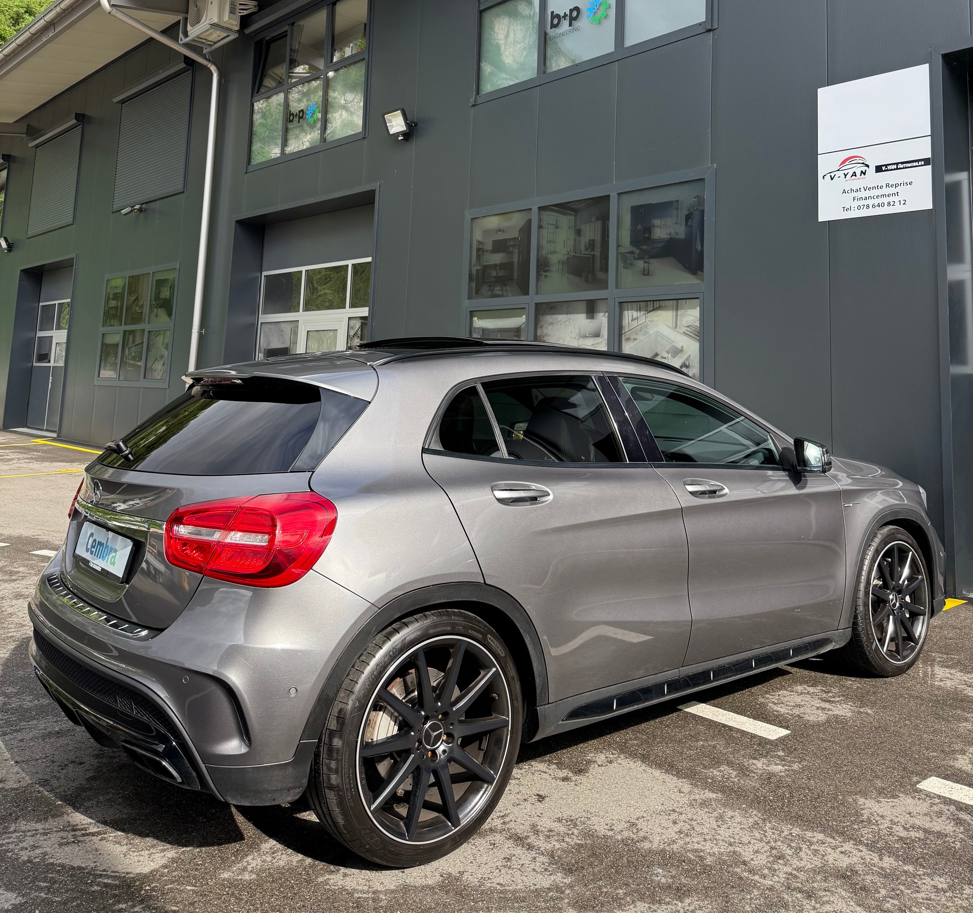 MERCEDES-BENZ GLA 45 AMG 4Matic 7G-DCT-image-6