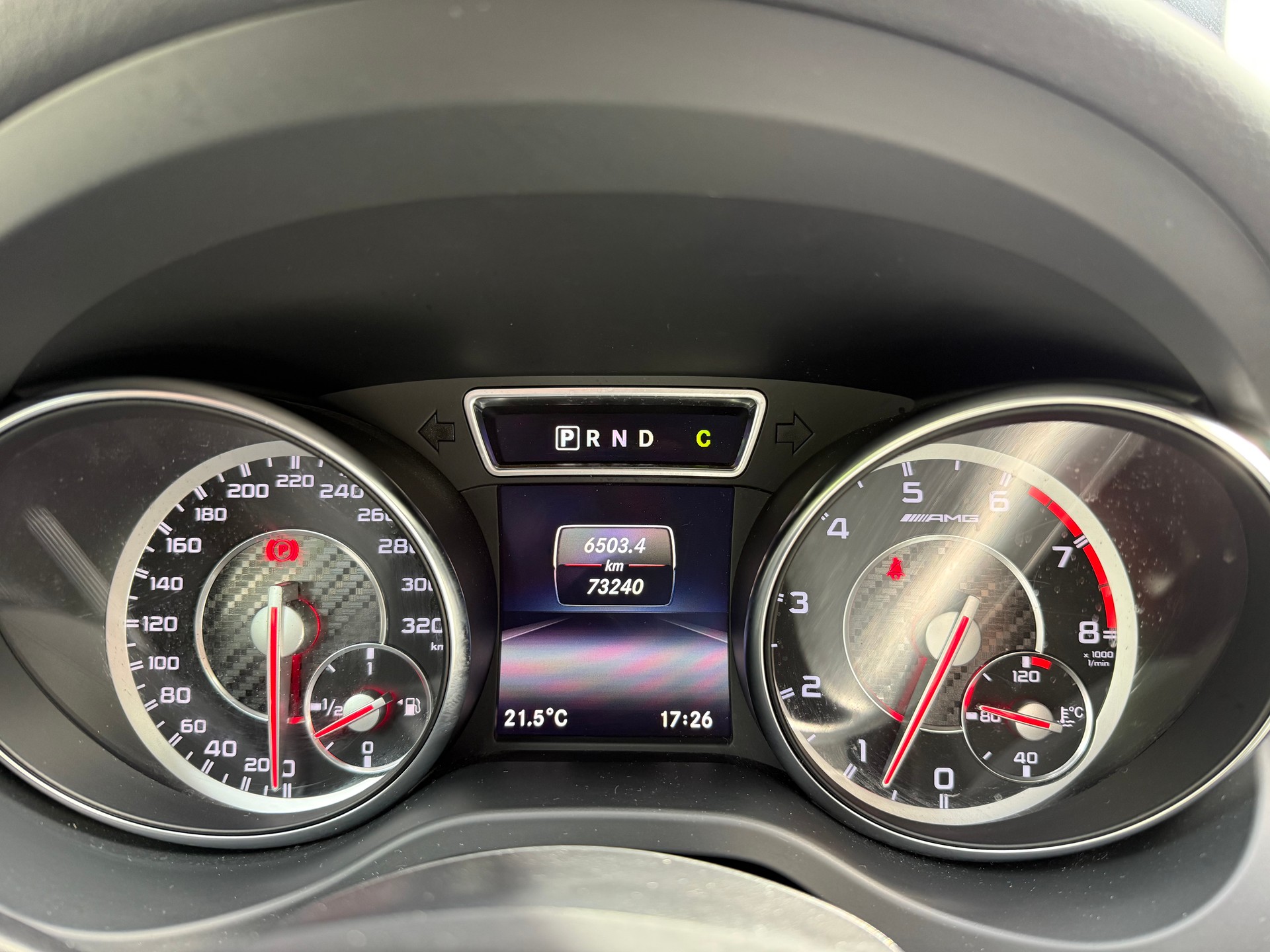 MERCEDES-BENZ GLA 45 AMG 4Matic 7G-DCT-image-8