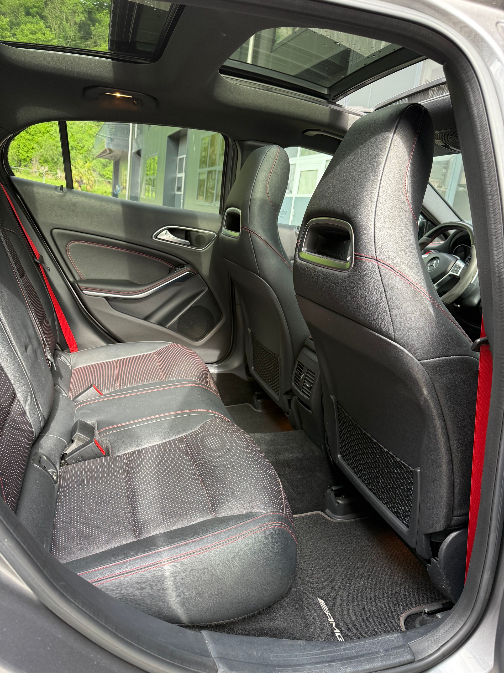MERCEDES-BENZ GLA 45 AMG 4Matic 7G-DCT-image-9