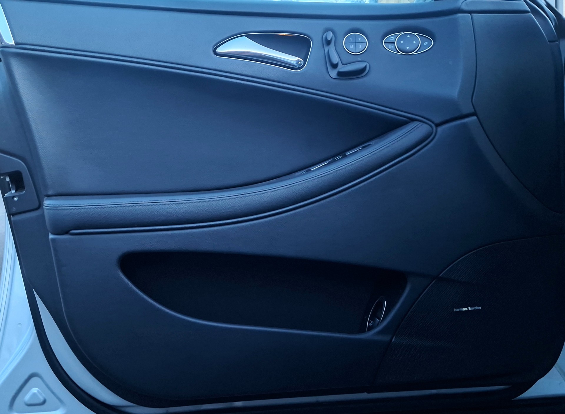 MERCEDES-BENZ CLS 350 CGI 7G-Tronic-image-10
