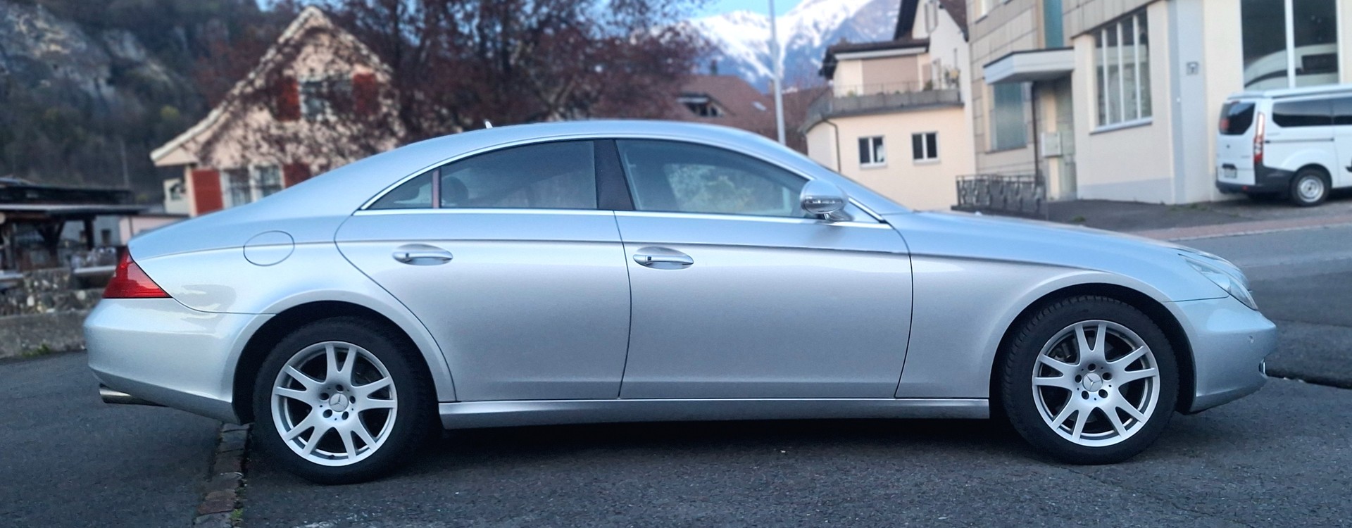 MERCEDES-BENZ CLS 350 CGI 7G-Tronic-image-3
