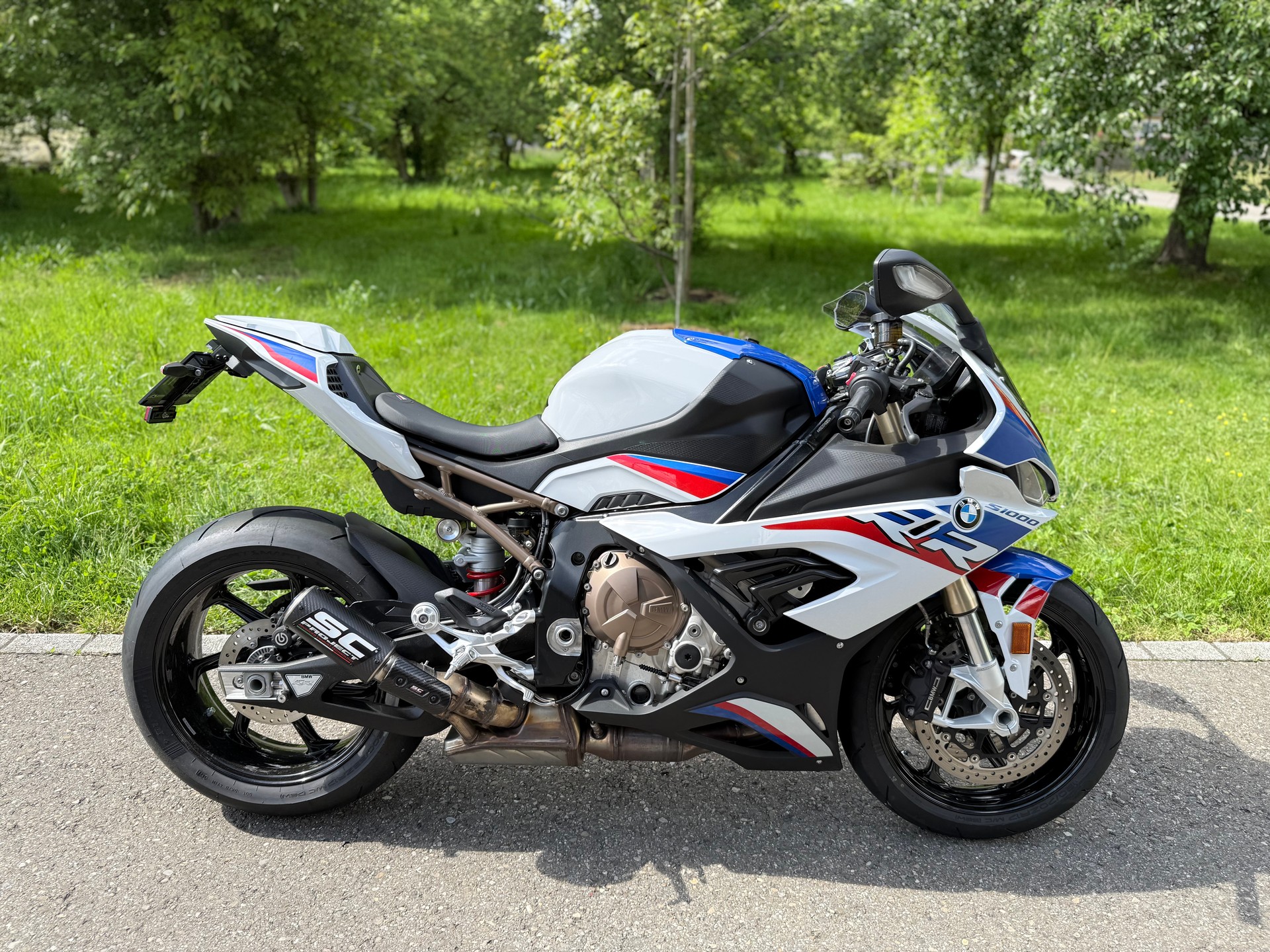 BMW S 1000 RR-image-1