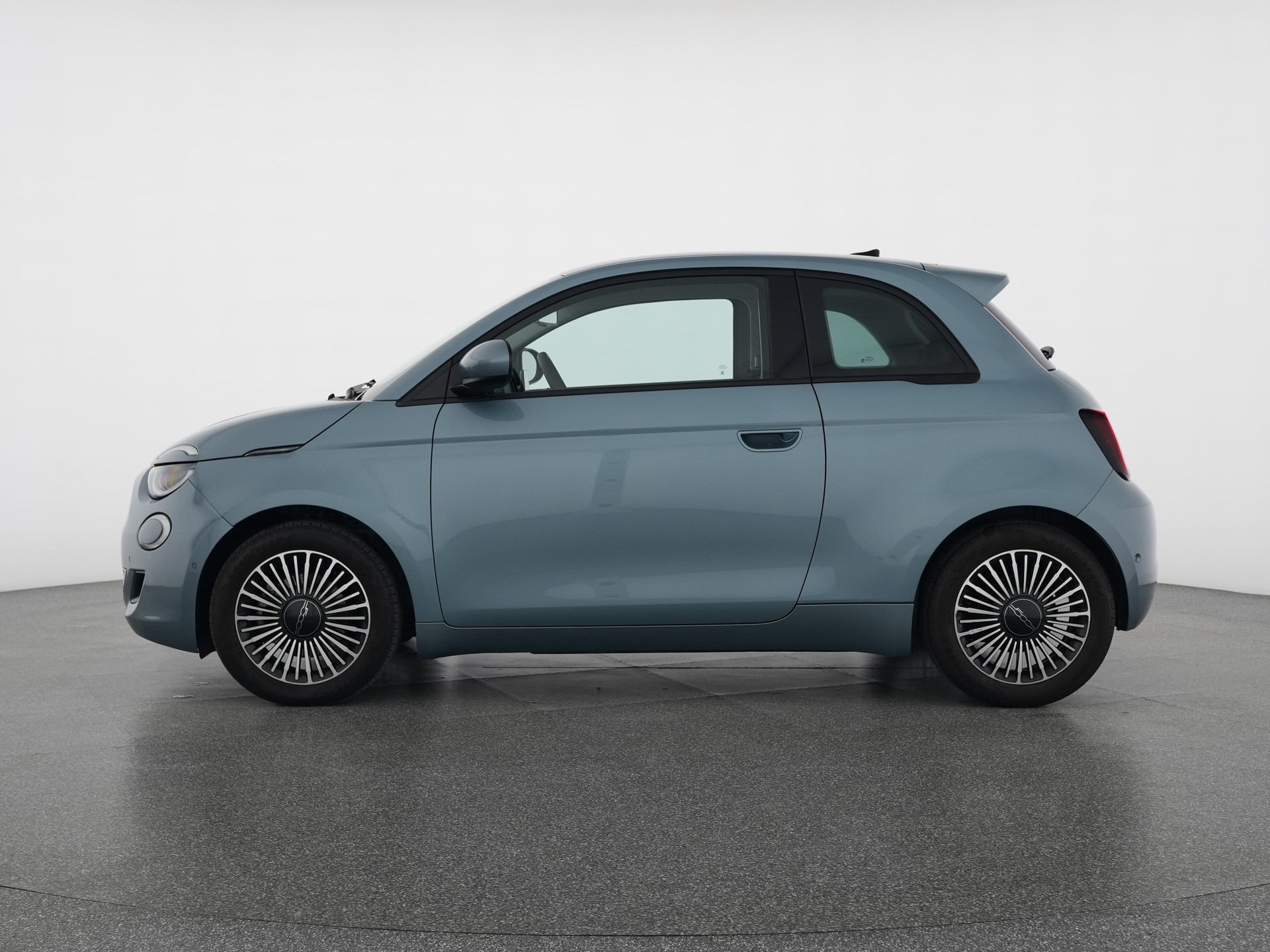 FIAT 500 electric 87 kW Icon-showroom-element-1