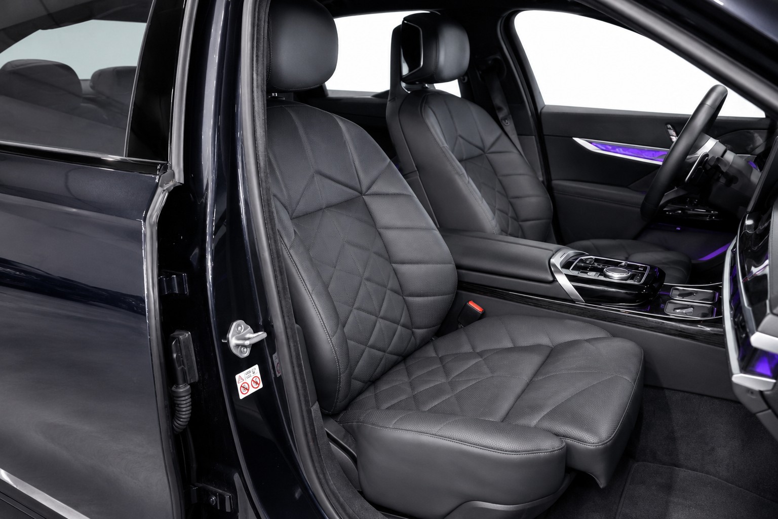 BMW 740d xDrive M _ Sport Pro * CH FAHRZEUG *-image-8