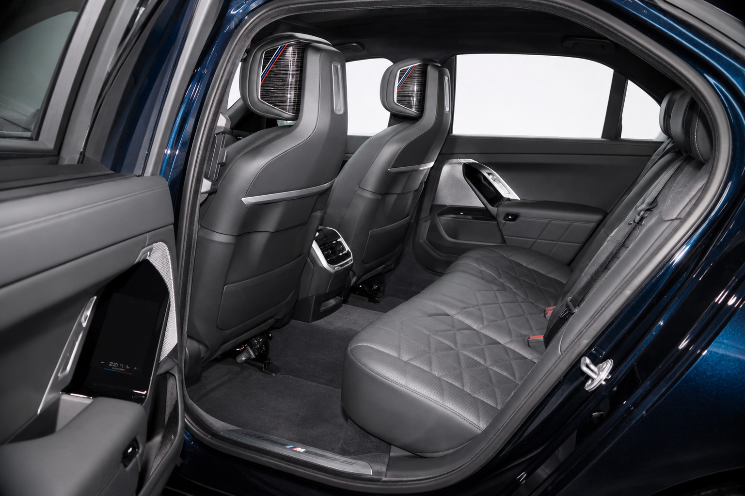 BMW 740d xDrive M _ Sport Pro * CH FAHRZEUG *-image-9