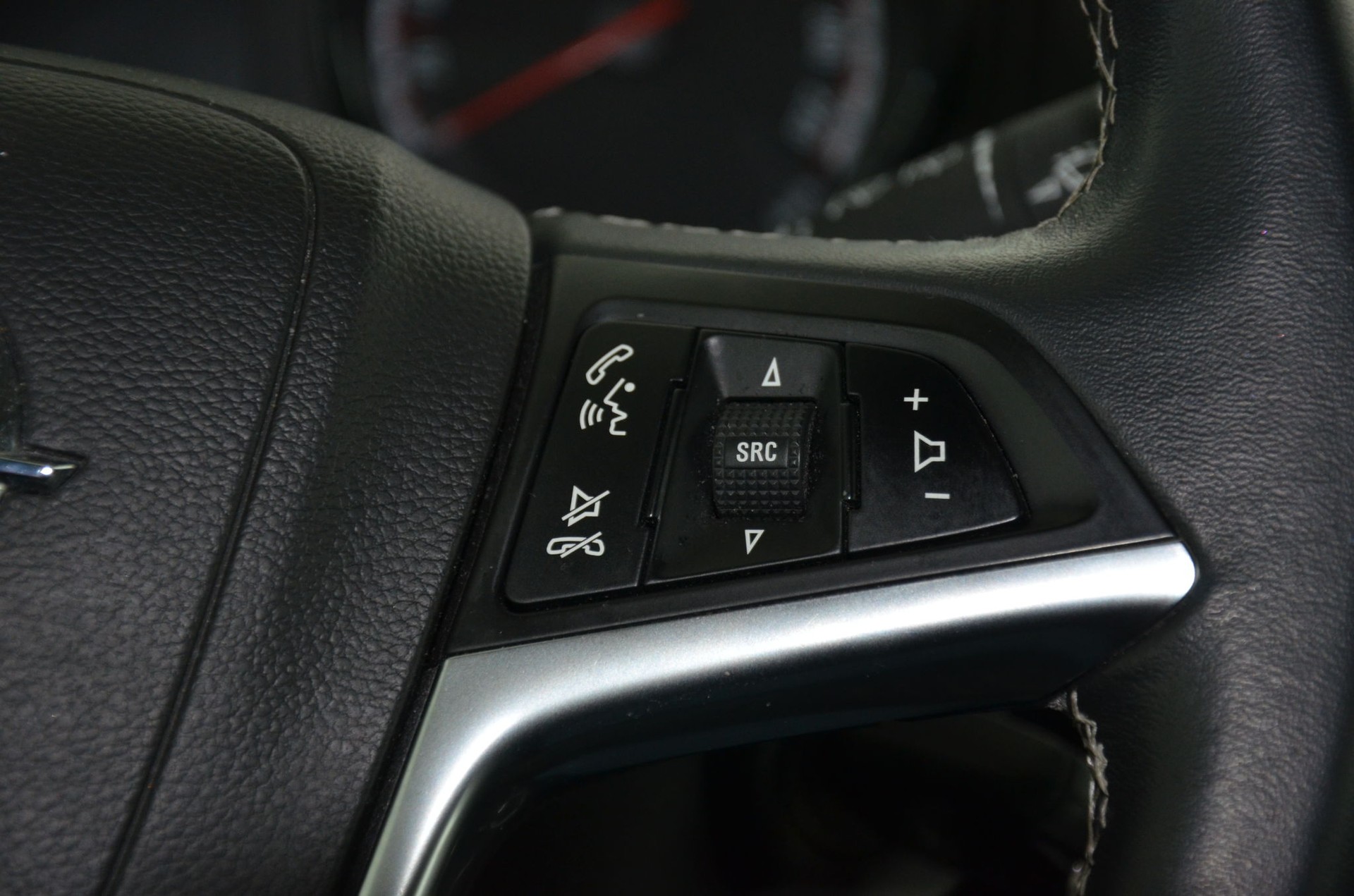 OPEL Meriva 1.4 Turbo Active Edition Automatic-image-18