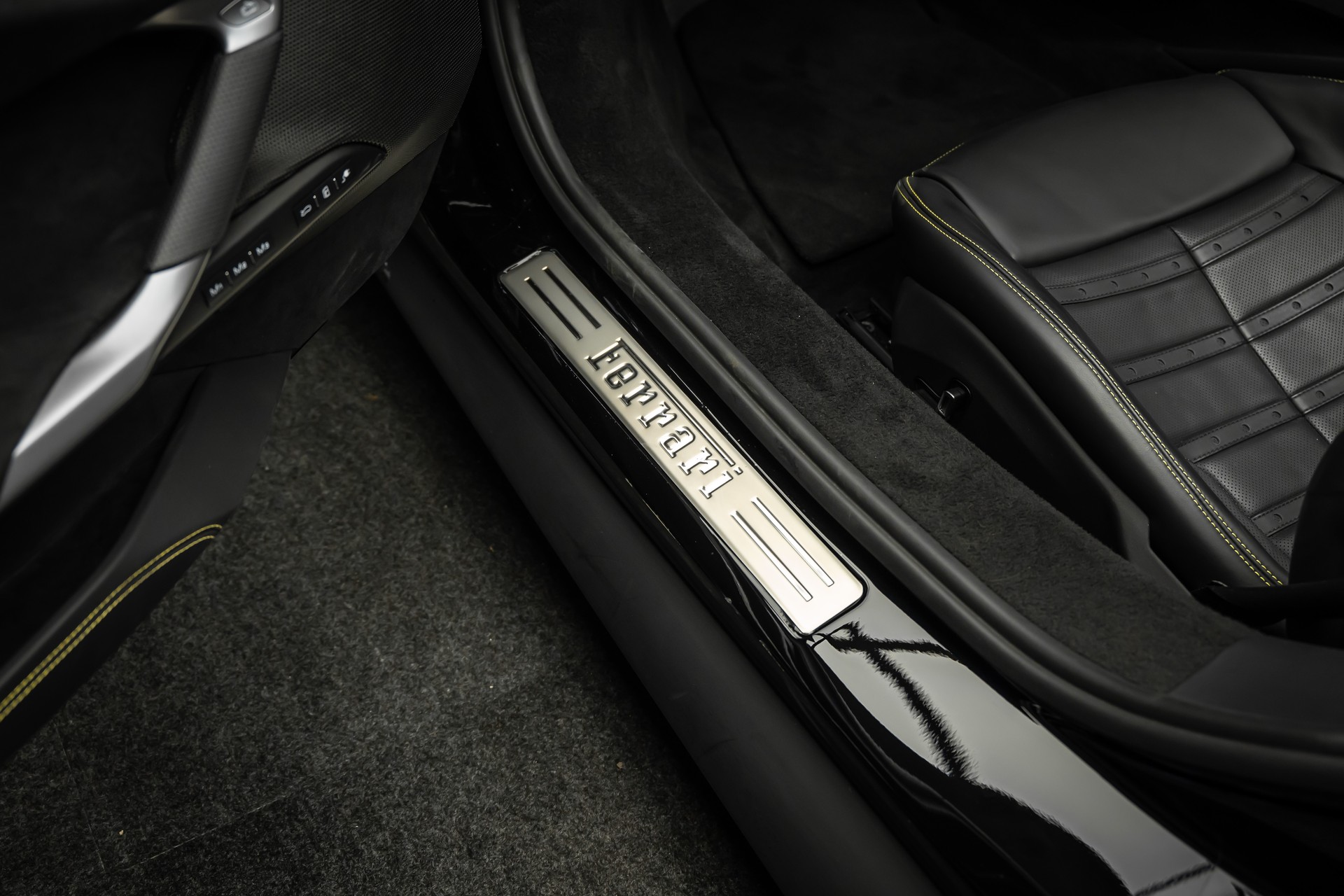 FERRARI * 296 GTS * SCHWARZ/SCHWARZ * PPF GANZES AUTO * LEASING AB 1390.- *-image-20