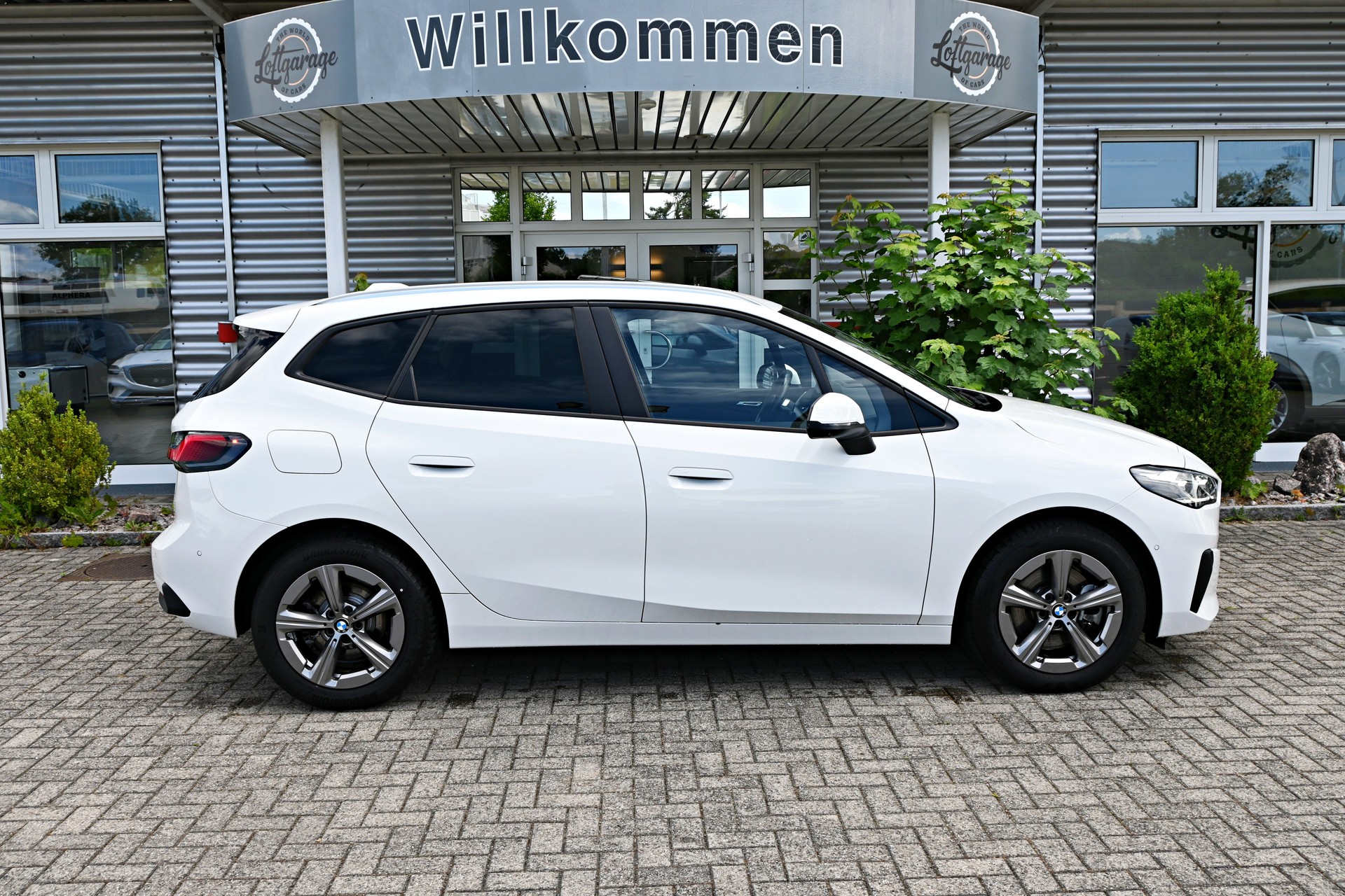 BMW 223d Active Tourer xDrive DKG 4X4 (CH Auto) + AHK 1500kg-image-5