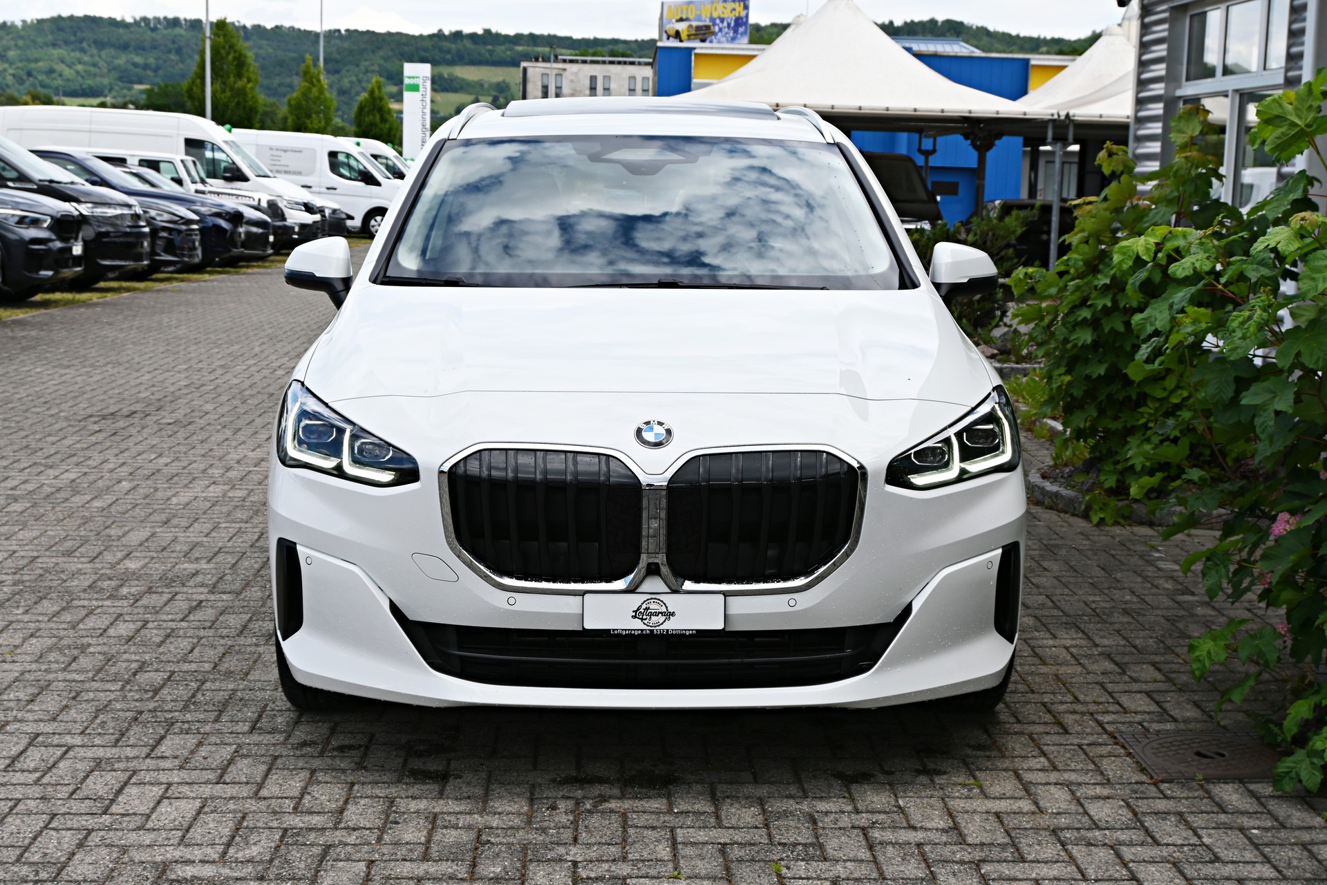 BMW 223d Active Tourer xDrive DKG 4X4 (CH Auto) + AHK 1500kg-showroom-element-2