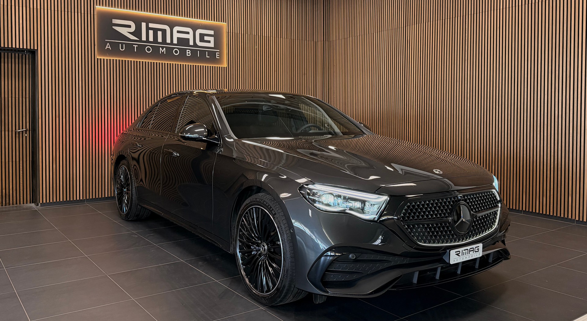 MERCEDES-BENZ E 400 e 4Matic 9G-Tronic | Ch-Fzg. | CarVertical | Vollausstattung-showroom-element-3