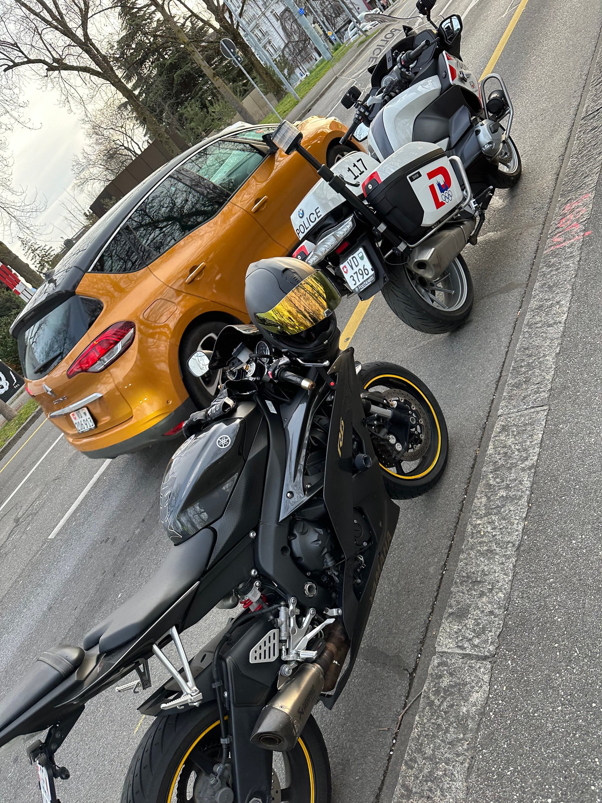YAMAHA YZF-R6-image-2