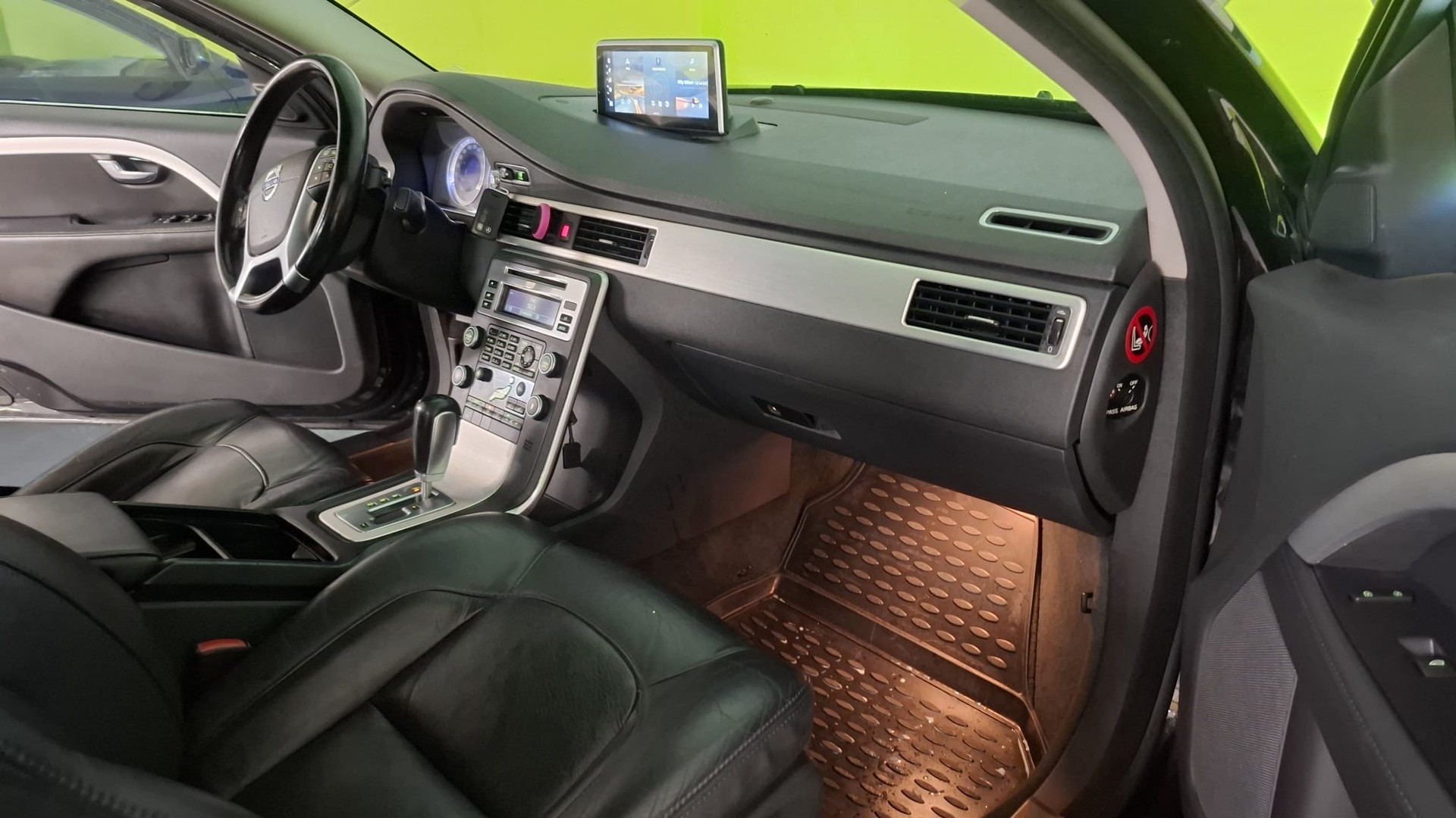 VOLVO S80 2.0T Momentum Powershift-image-12