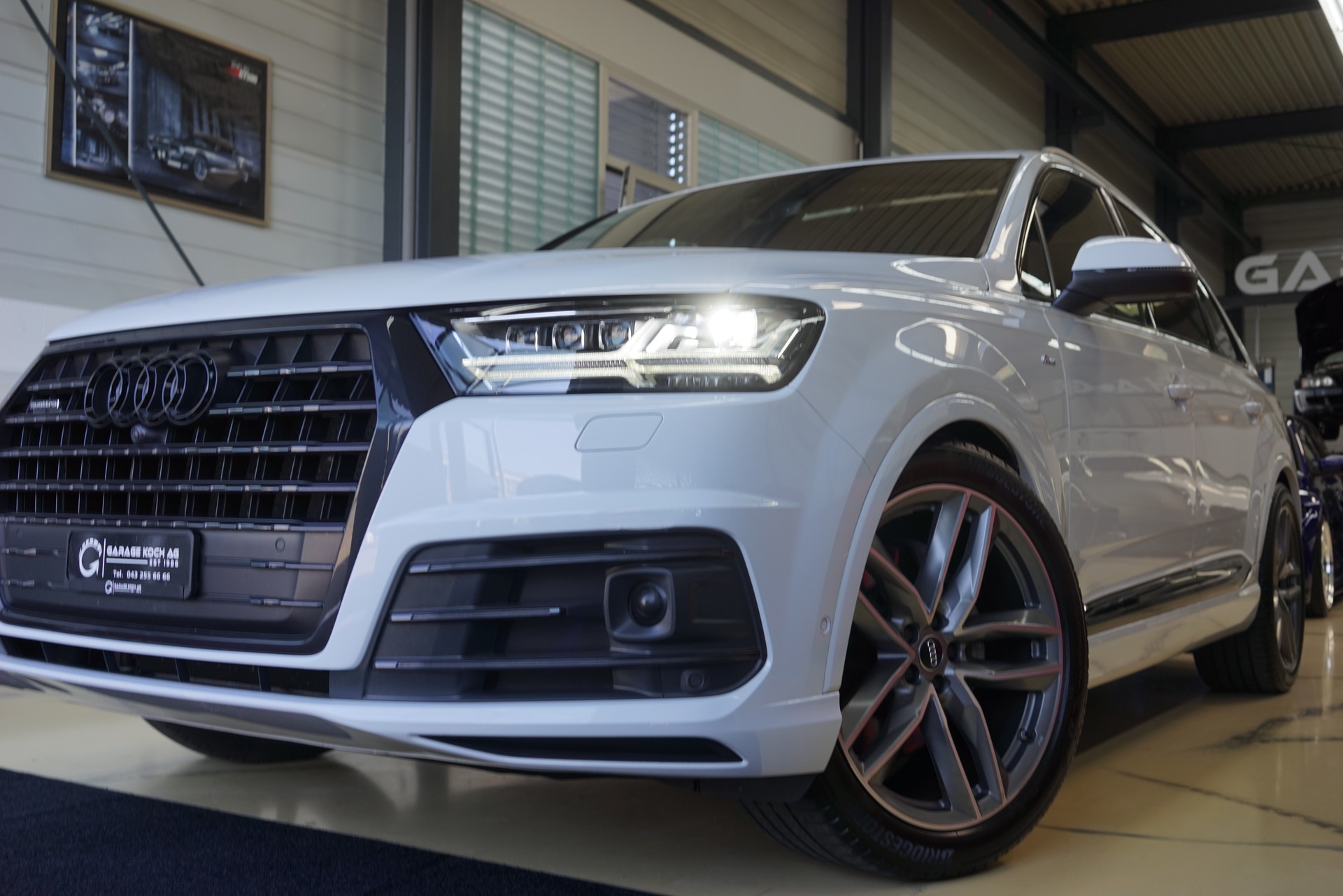 AUDI Q7 3.0 TDI quattro tiptronic-showroom-element-1