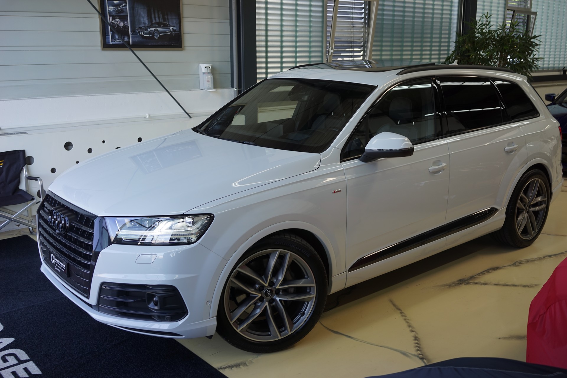 AUDI Q7 3.0 TDI quattro tiptronic-showroom-element-2