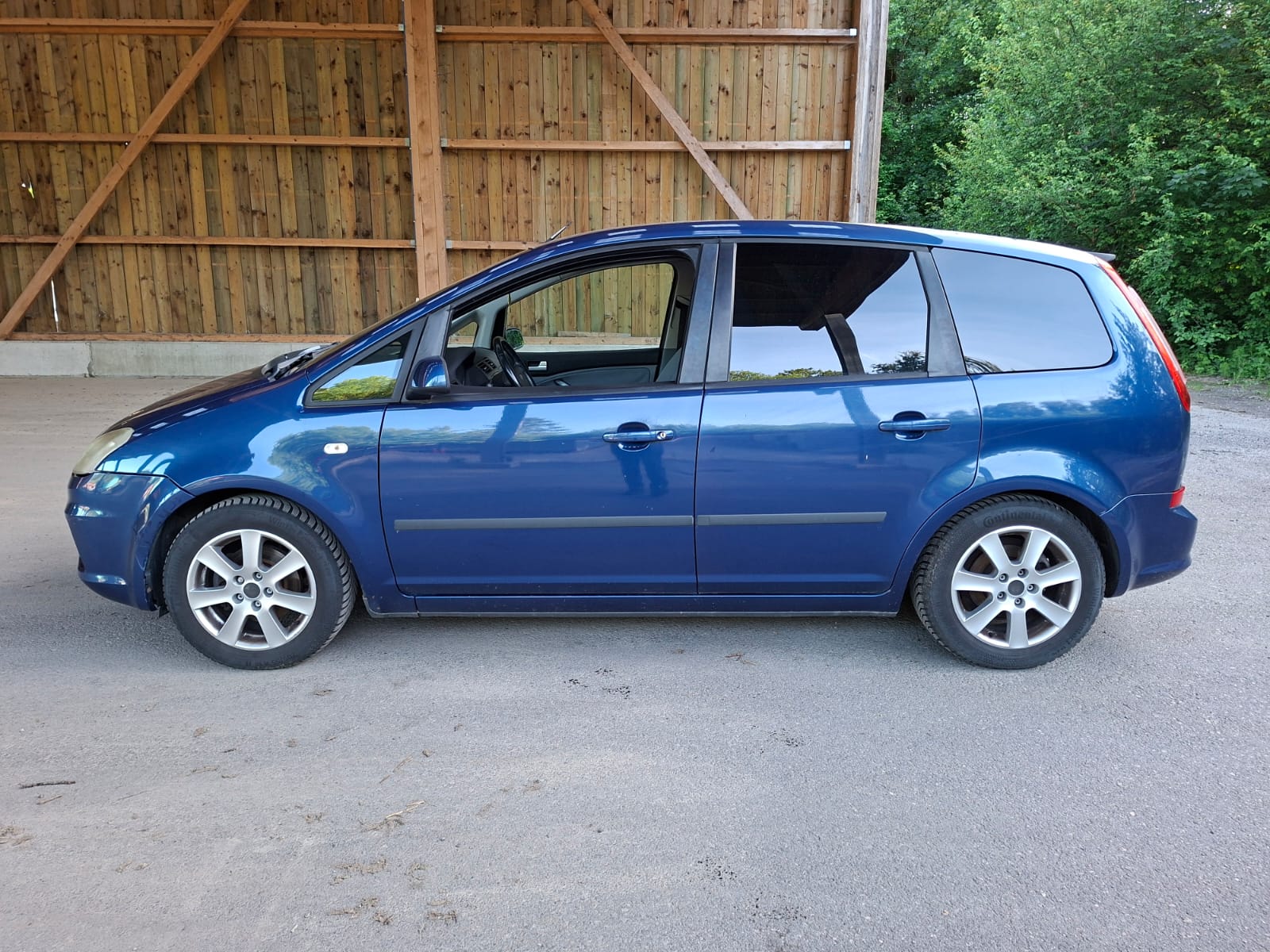 FORD C-Max 1.8 Flexifuel Titanium-showroom-element-3