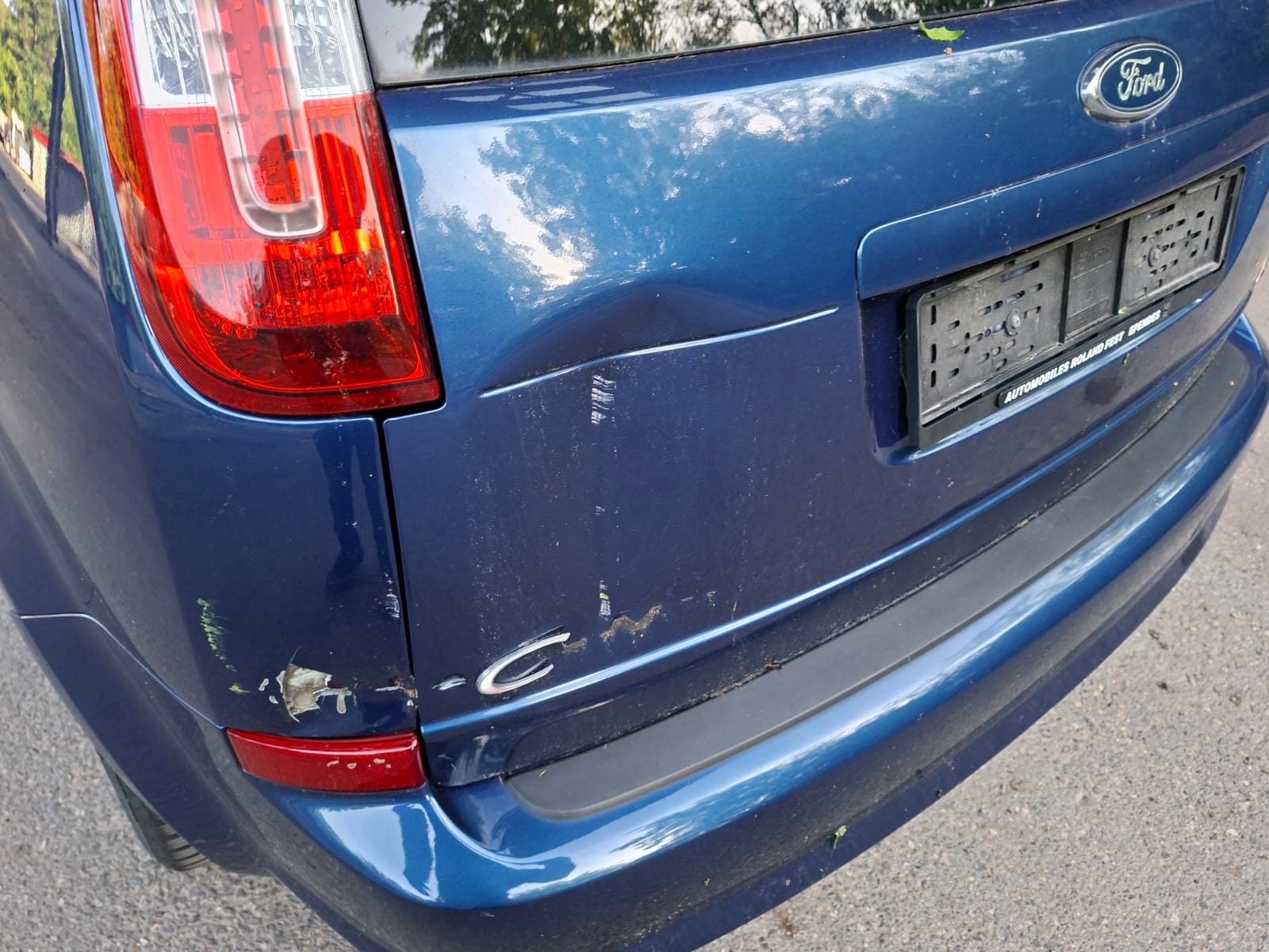 FORD C-Max 1.8 Flexifuel Titanium-image-7