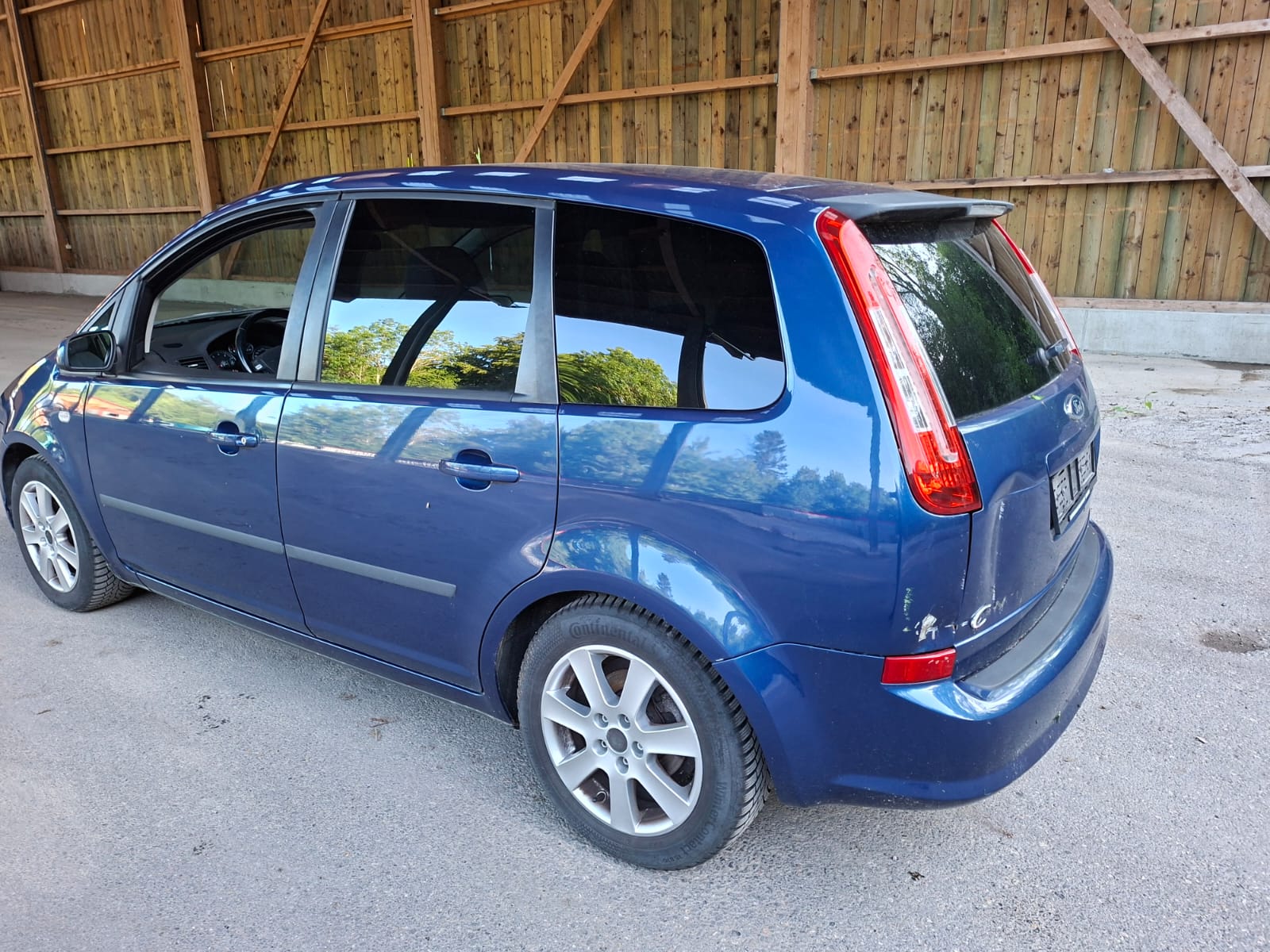 FORD C-Max 1.8 Flexifuel Titanium-image-6