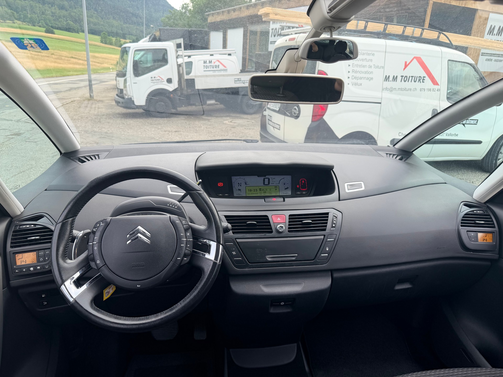CITROEN C4 Picasso 2.0i 16V Edition Automatic-image-8