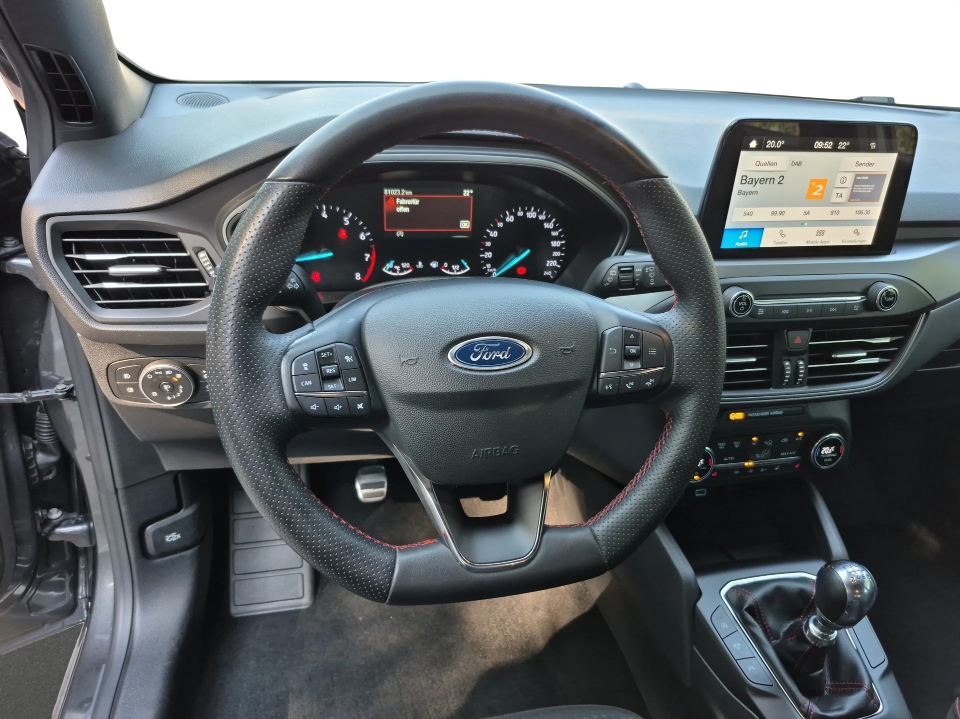 FORD Focus 1.0 MHEV ST-Line-image-8