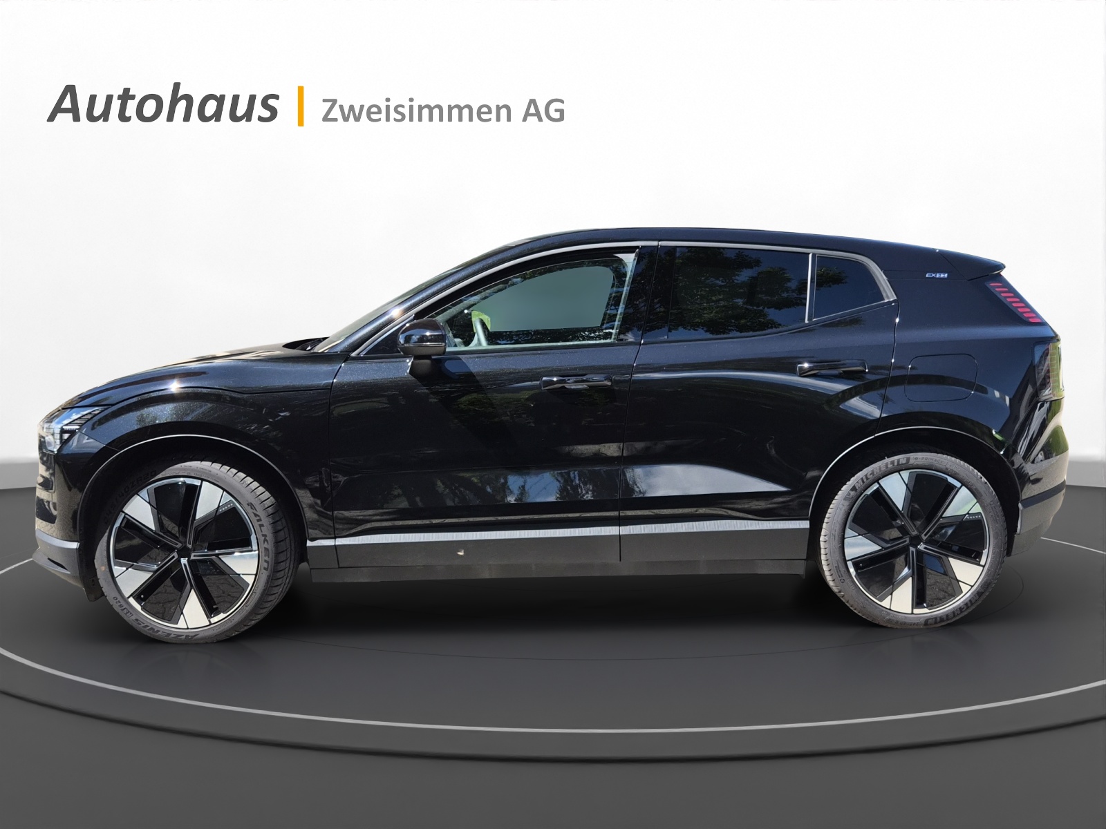 VOLVO EX30 E60 69kWh Twin Plus-showroom-element-1