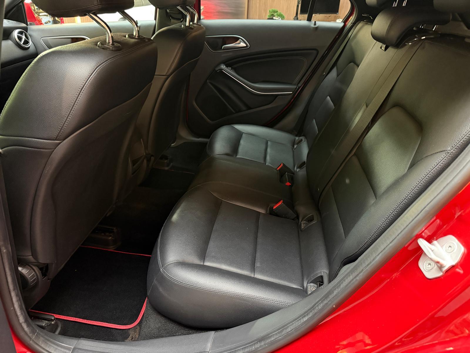 MERCEDES-BENZ A 160 CDI Urban-image-12